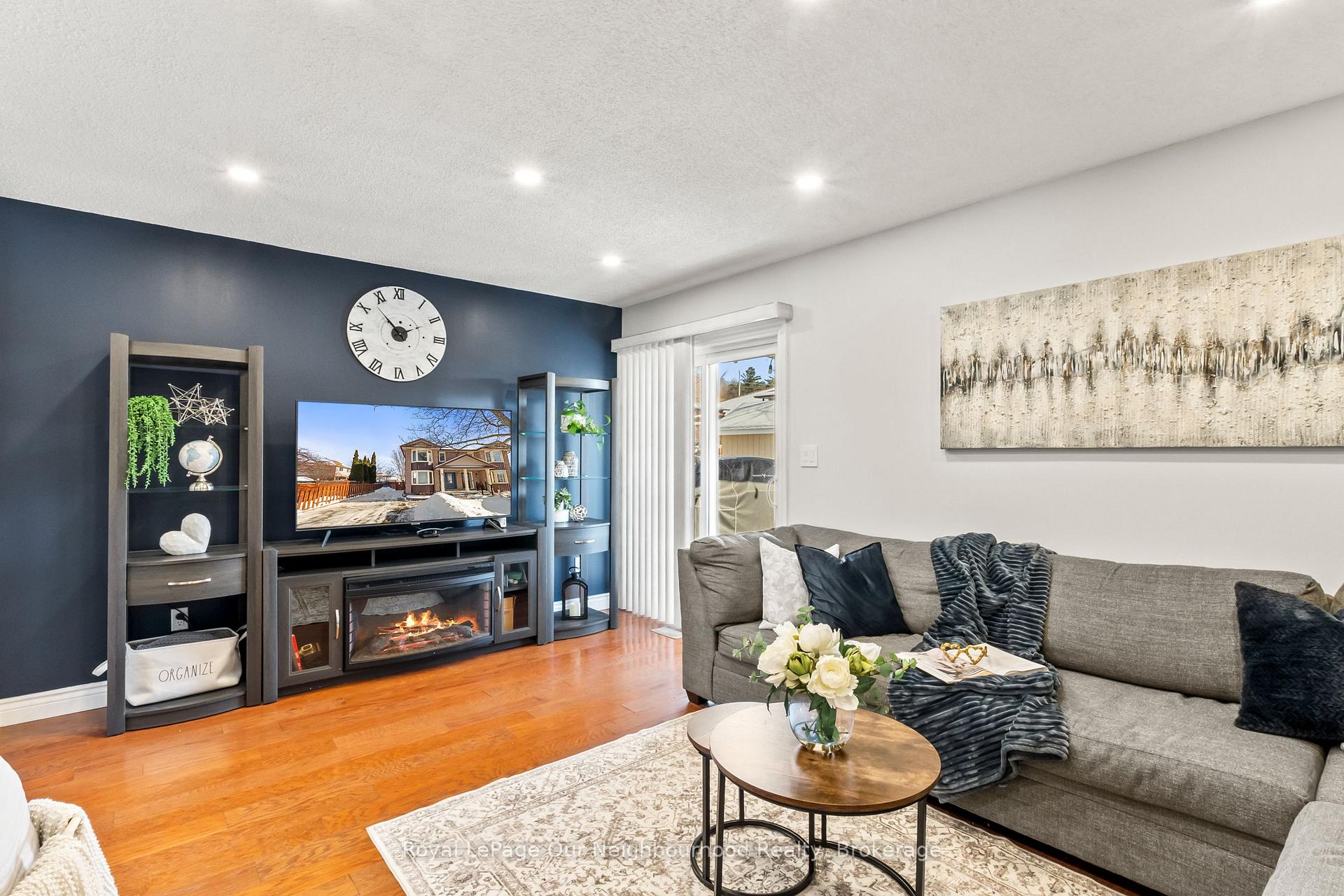 Photo 26 of 815 Buttonbush Court, Oshawa, Pinecrest — HOMEH