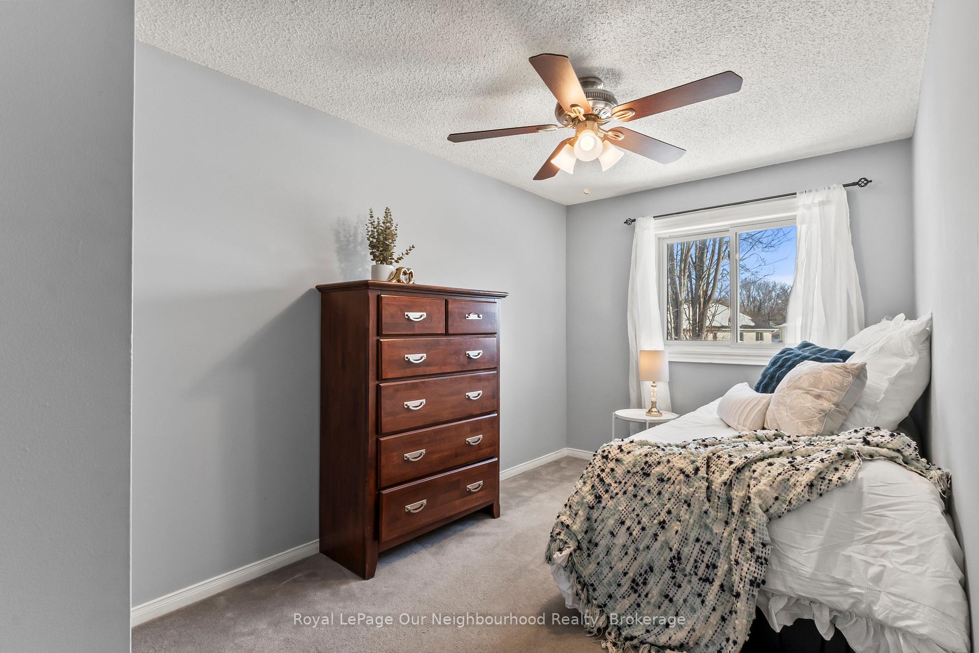 Photo 24 of 815 Buttonbush Court, Oshawa, Pinecrest — HOMEH