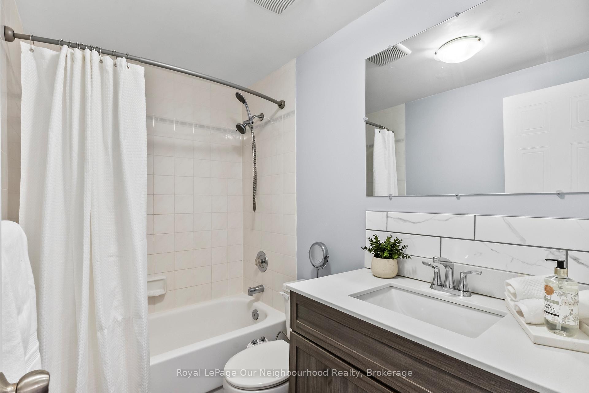 Photo 27 of 815 Buttonbush Court, Oshawa, Pinecrest — HOMEH