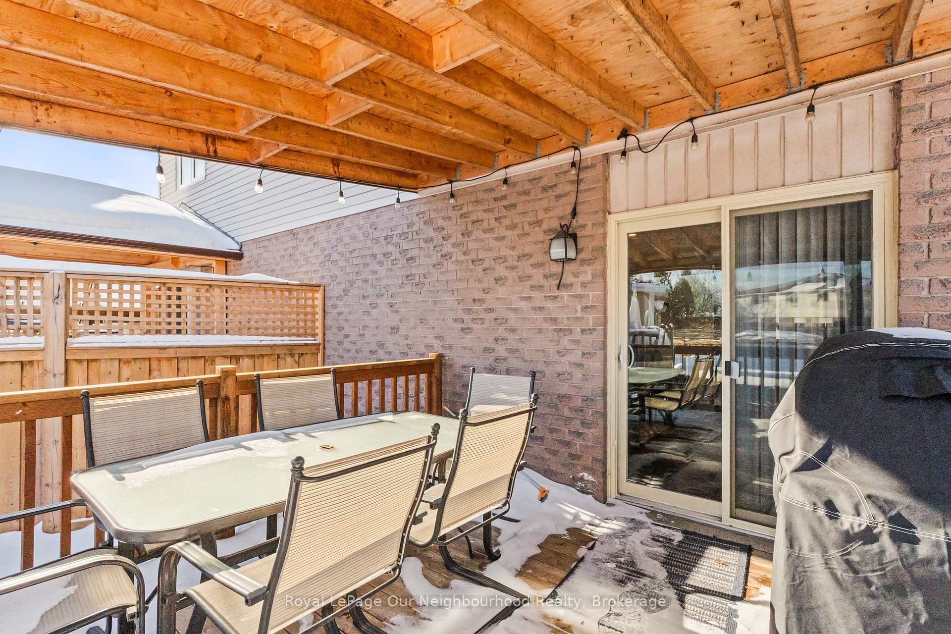 Photo 13 of 815 Buttonbush Court, Oshawa, Pinecrest — HOMEH