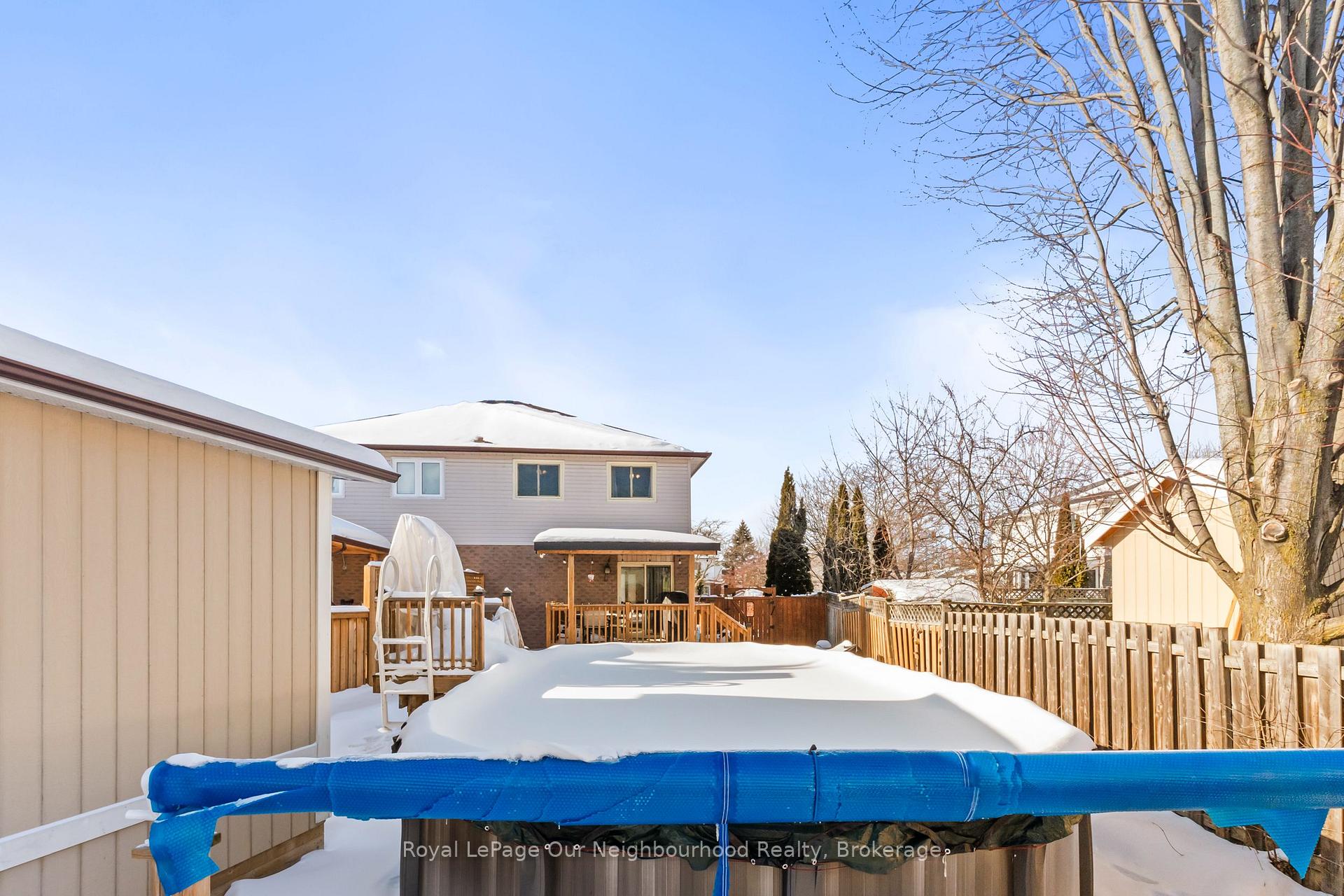 Photo 20 of 815 Buttonbush Court, Oshawa, Pinecrest — HOMEH