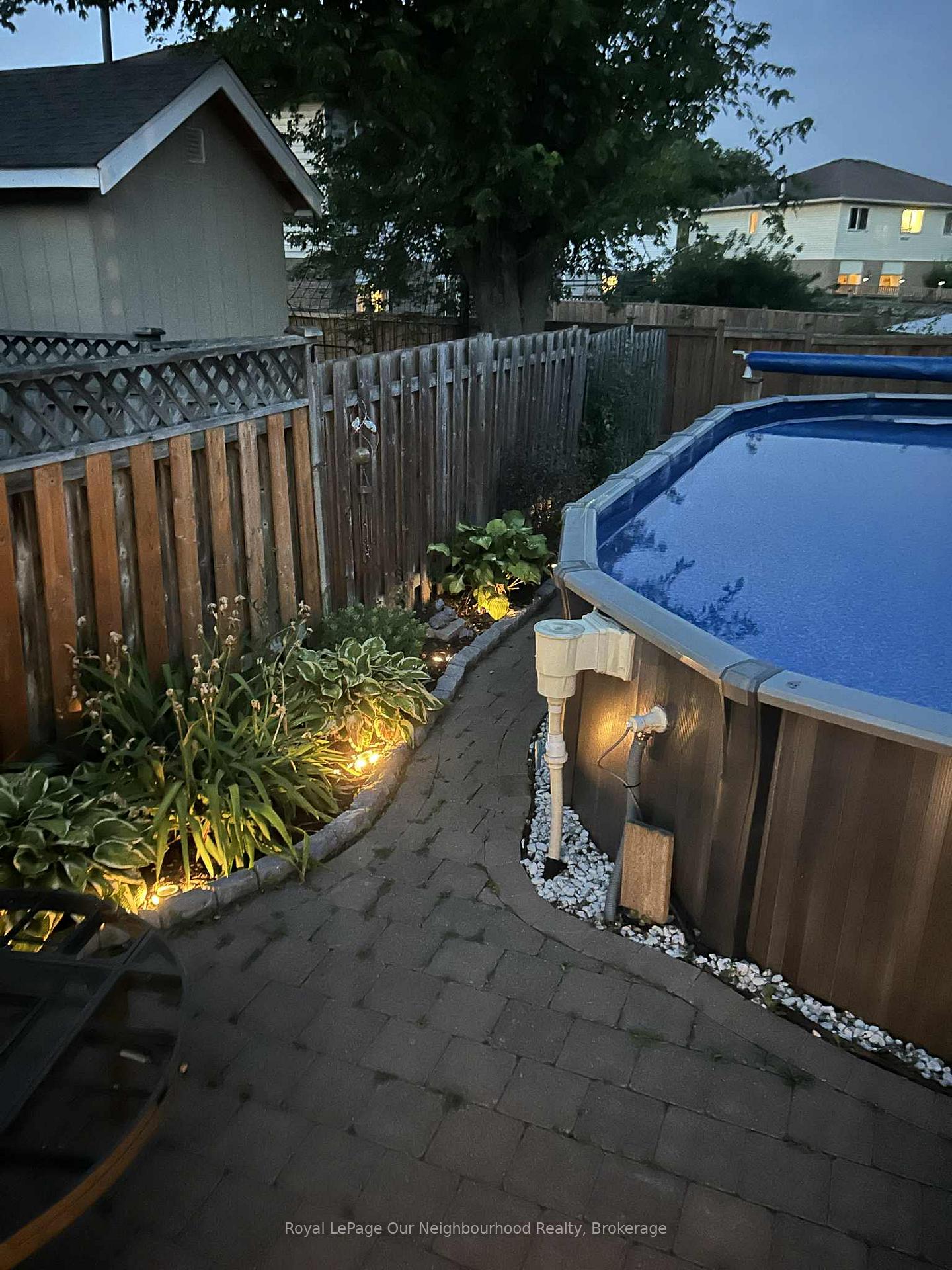 Photo 21 of 815 Buttonbush Court, Oshawa, Pinecrest — HOMEH