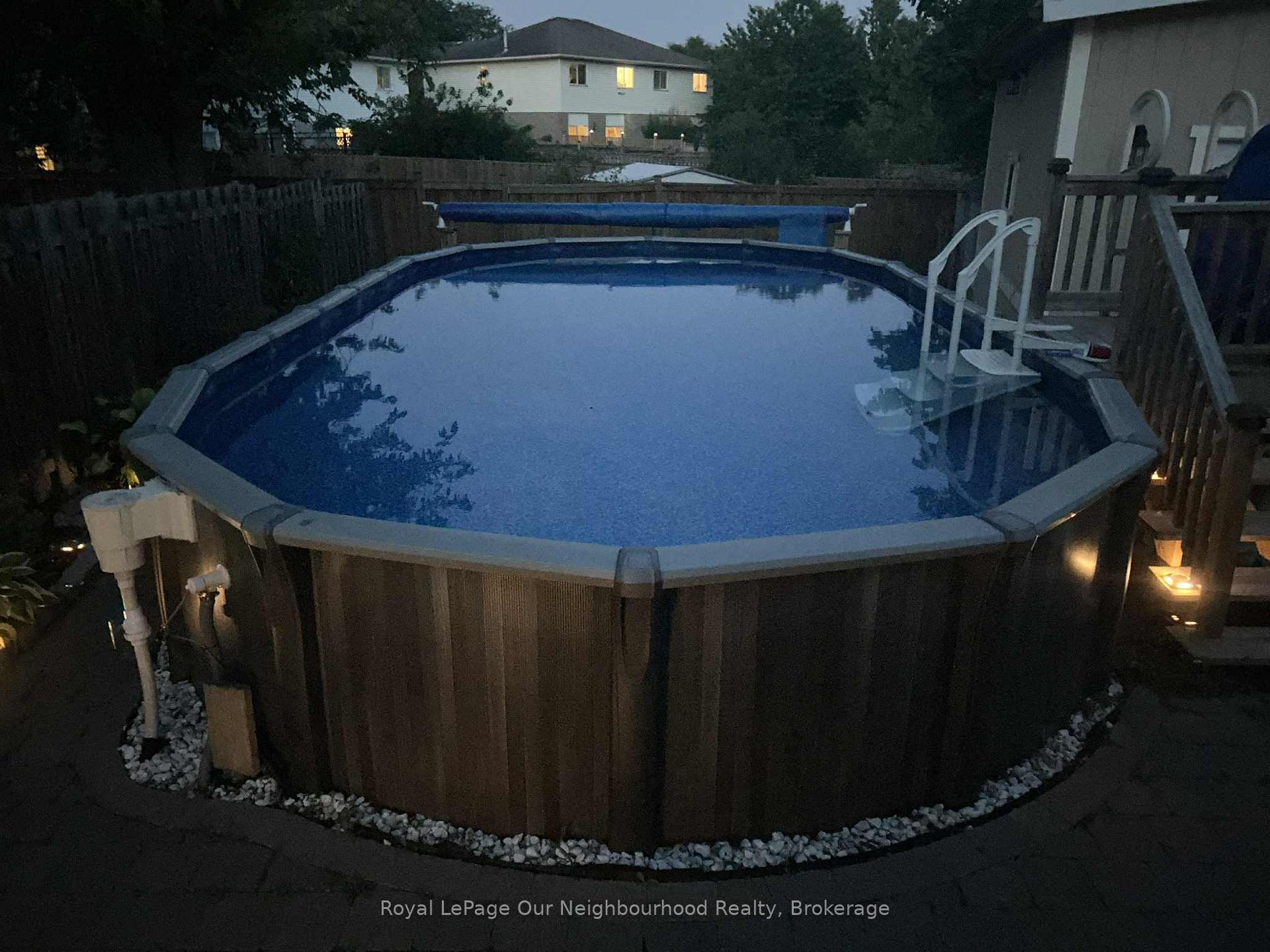 Photo 30 of 815 Buttonbush Court, Oshawa, Pinecrest — HOMEH