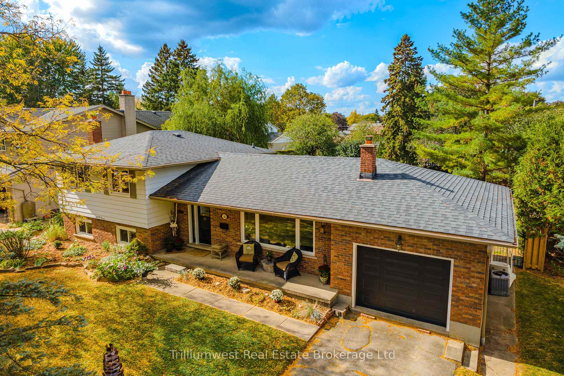 Photo 1 of 15 Karen Avenue, Guelph, Kortright West — HOMEH