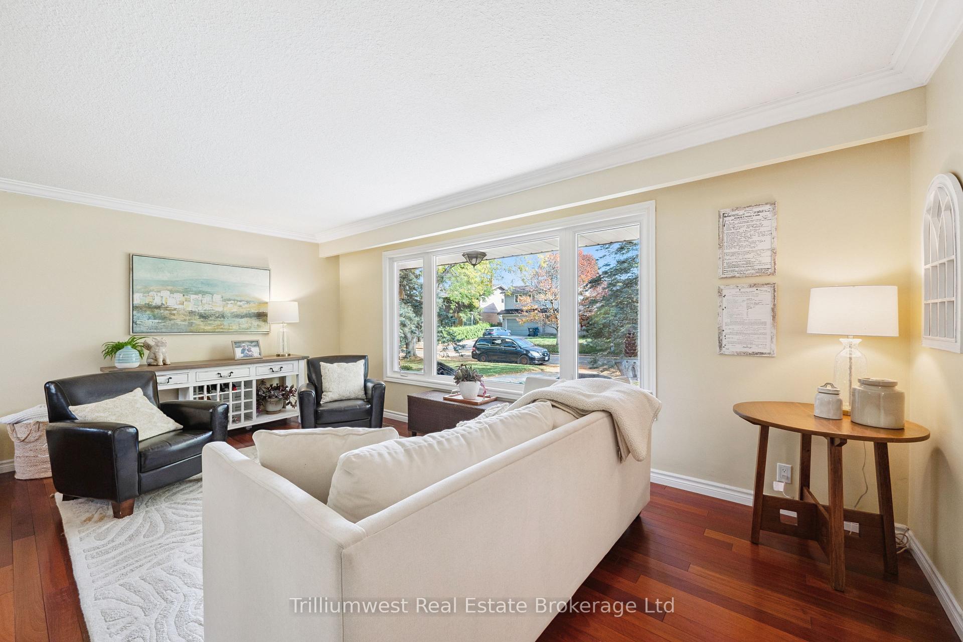 Photo 7 of 15 Karen Avenue, Guelph, Kortright West — HOMEH