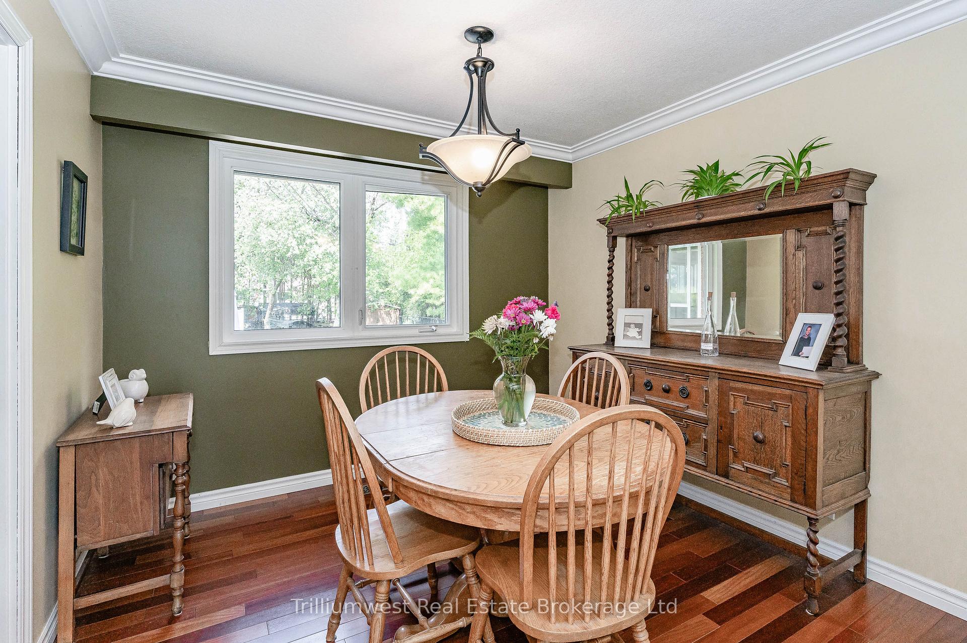 Photo 10 of 15 Karen Avenue, Guelph, Kortright West — HOMEH