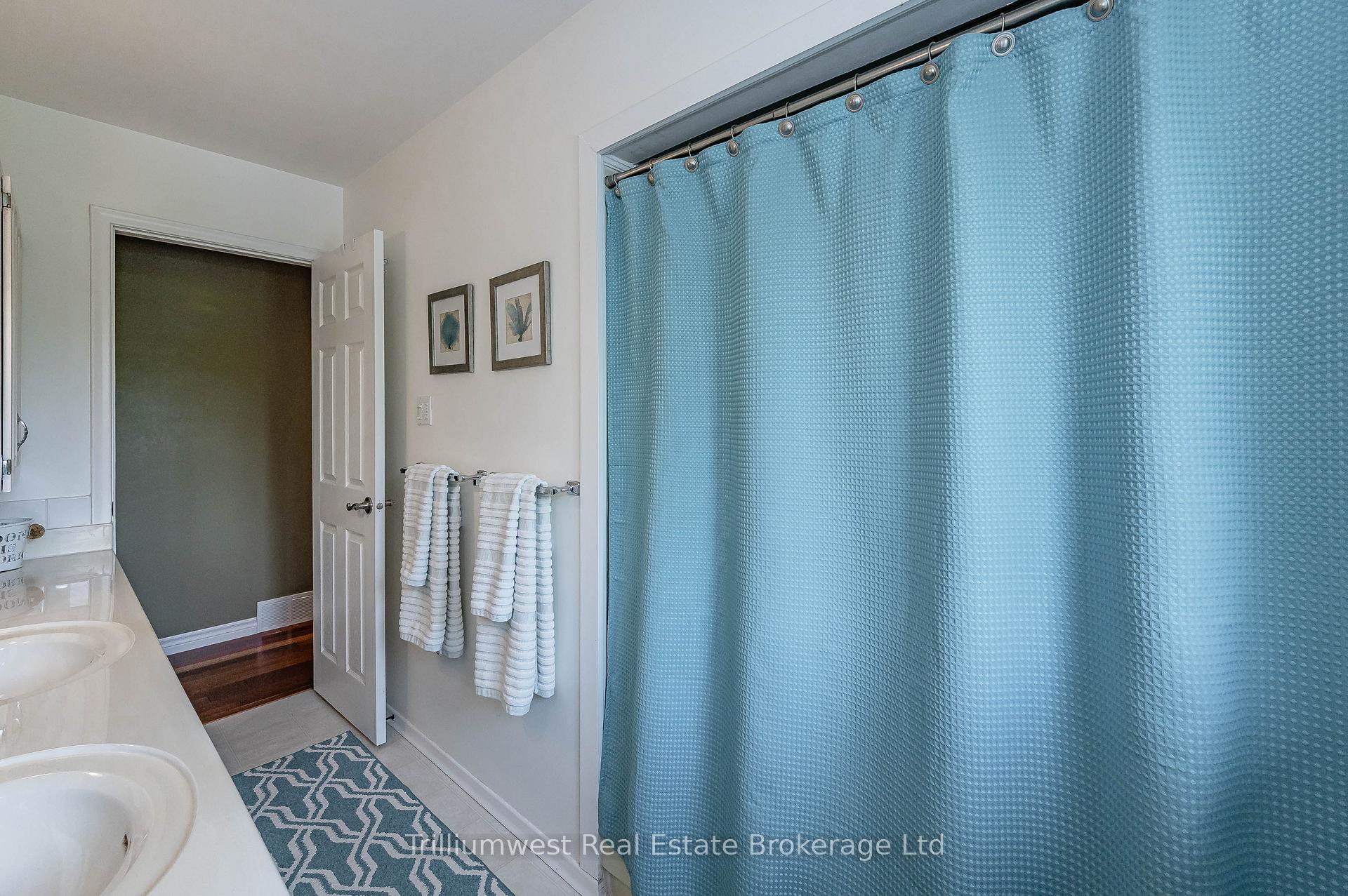 Photo 23 of 15 Karen Avenue, Guelph, Kortright West — HOMEH