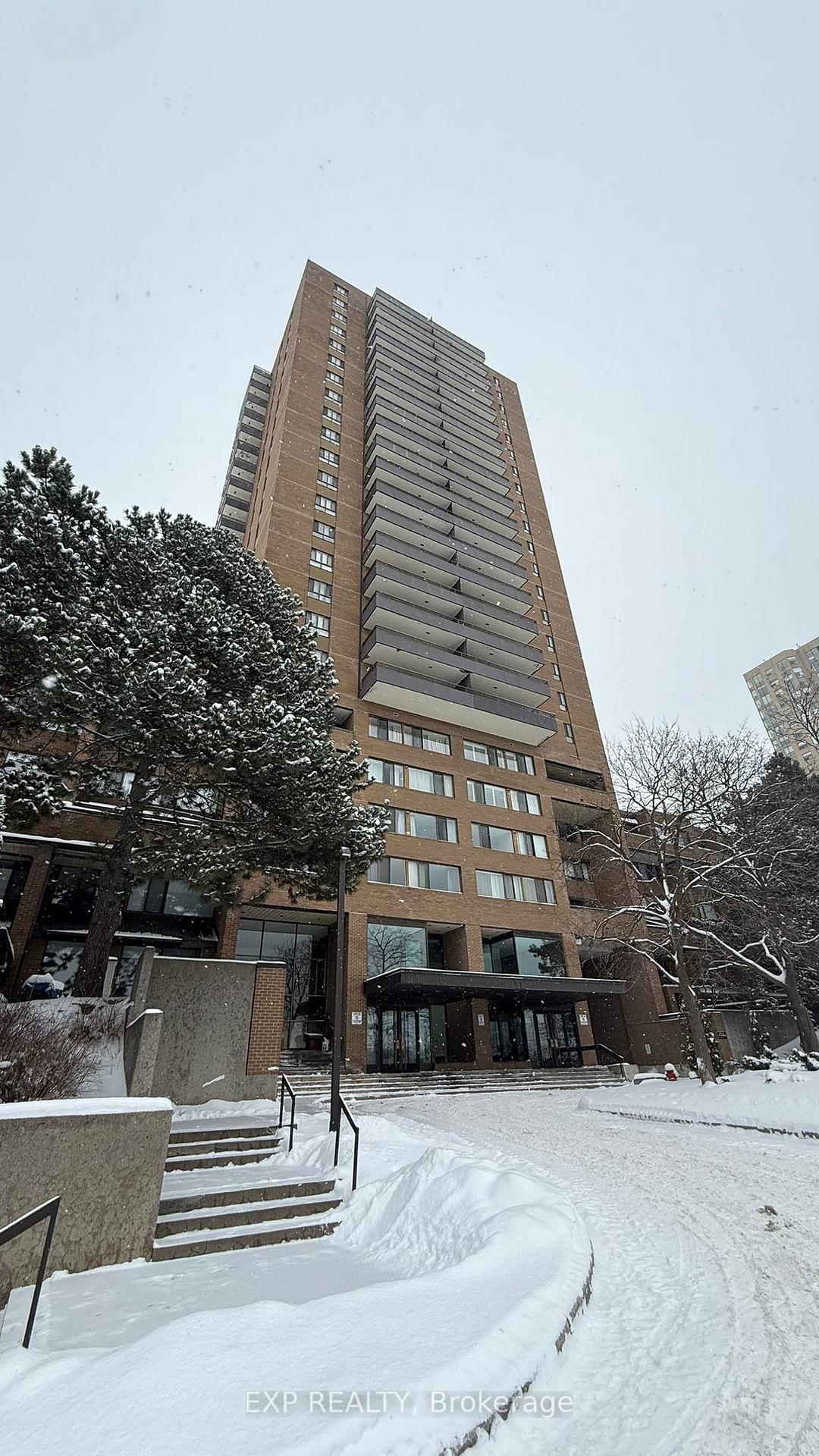 Photo 1 of Unit 633, 515 St Laurent Boulevard, Ottawa, Viscount Alexander Park — HOMEH