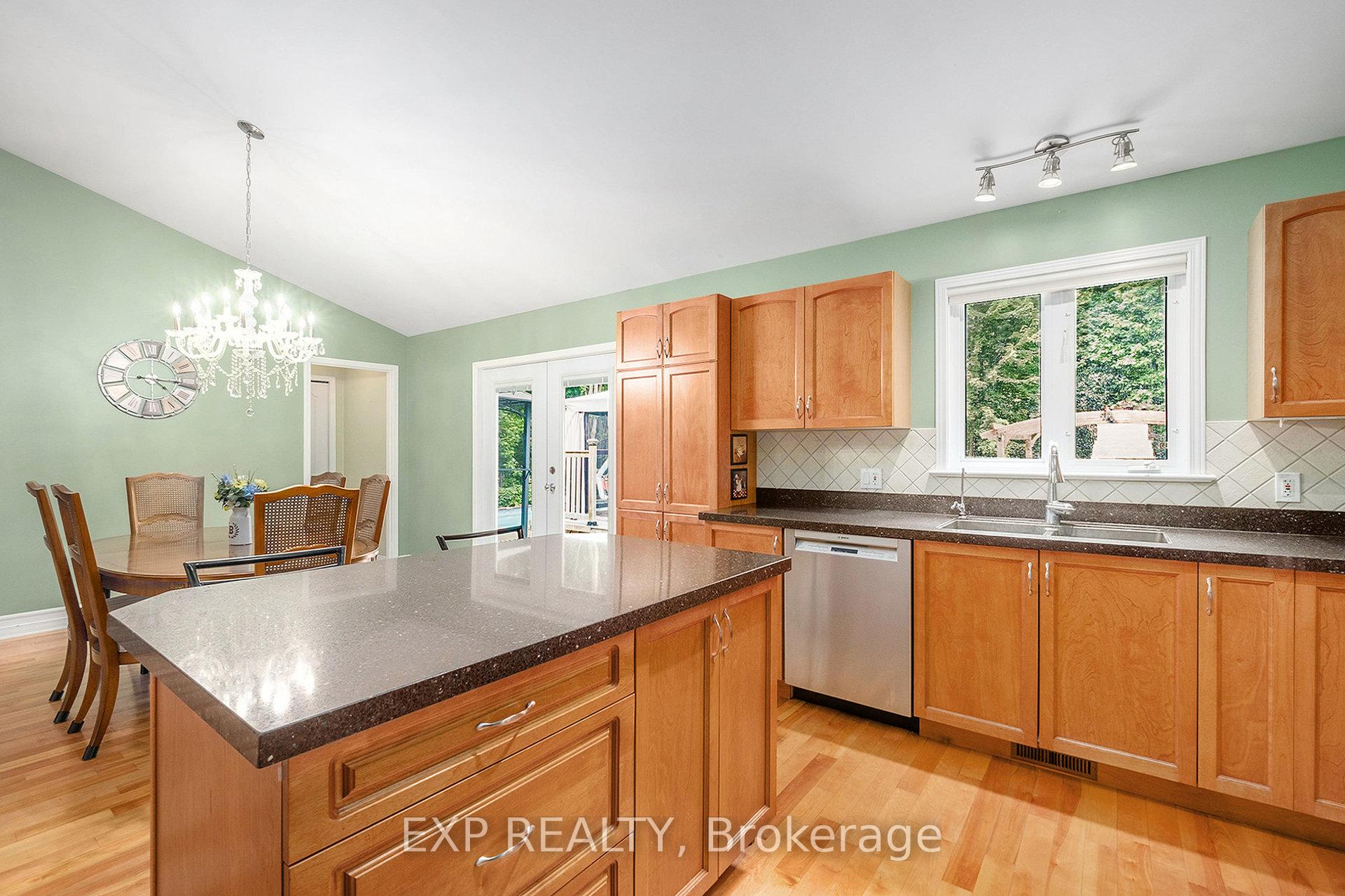 Photo 12 of 3313 Wild Cherry Drive, Ottawa, Osgoode — HOMEH