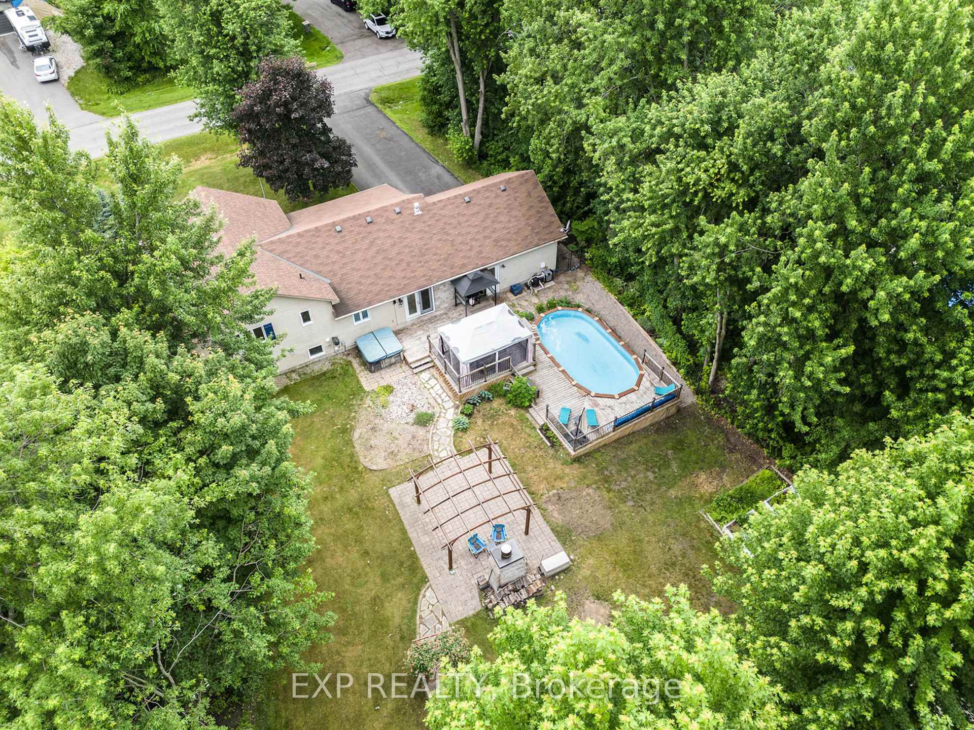 Photo 32 of 3313 Wild Cherry Drive, Ottawa, Osgoode — HOMEH