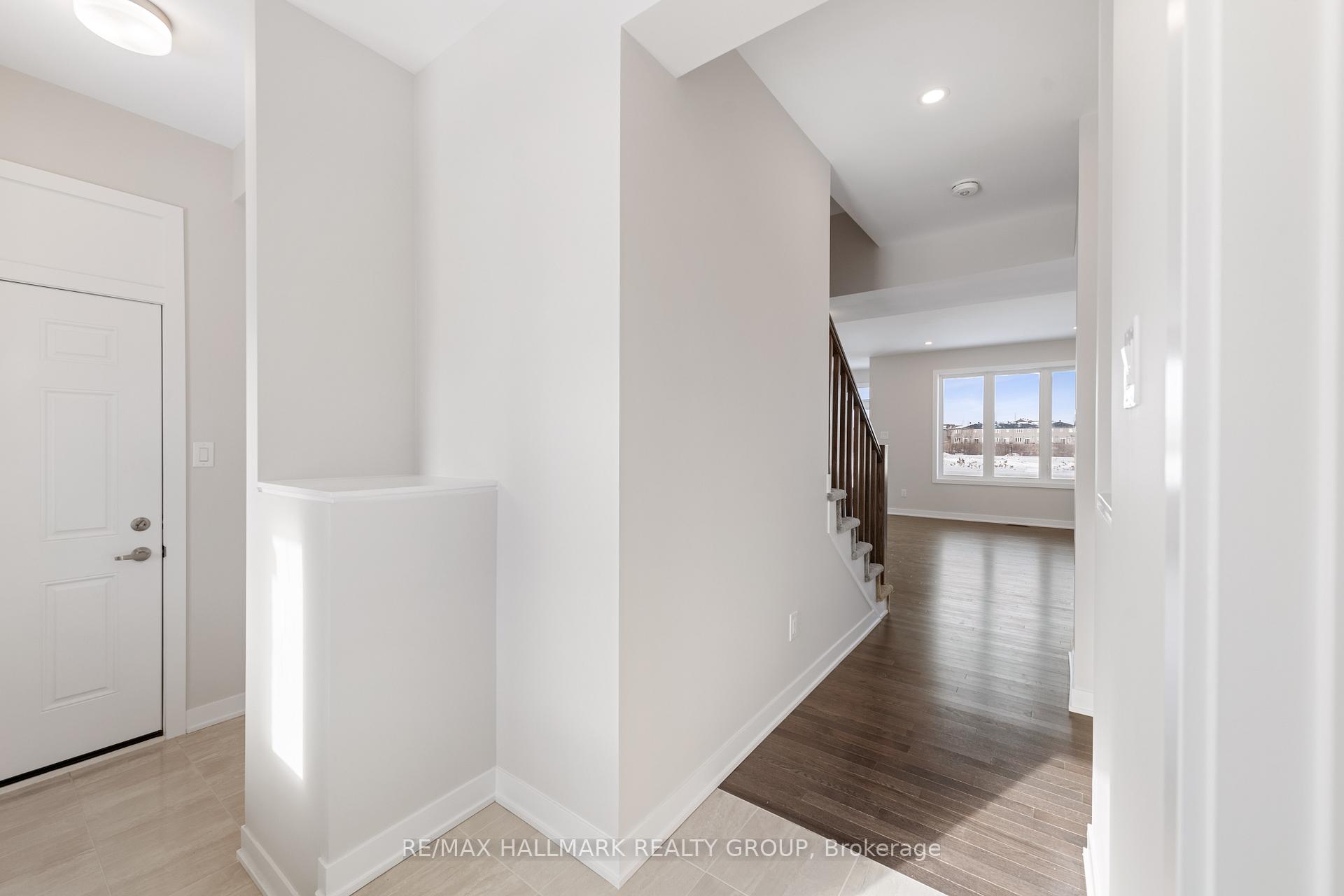 Photo 2 of 162 Conservancy Drive, Ottawa, Barrhaven - Heritage Park — HOMEH