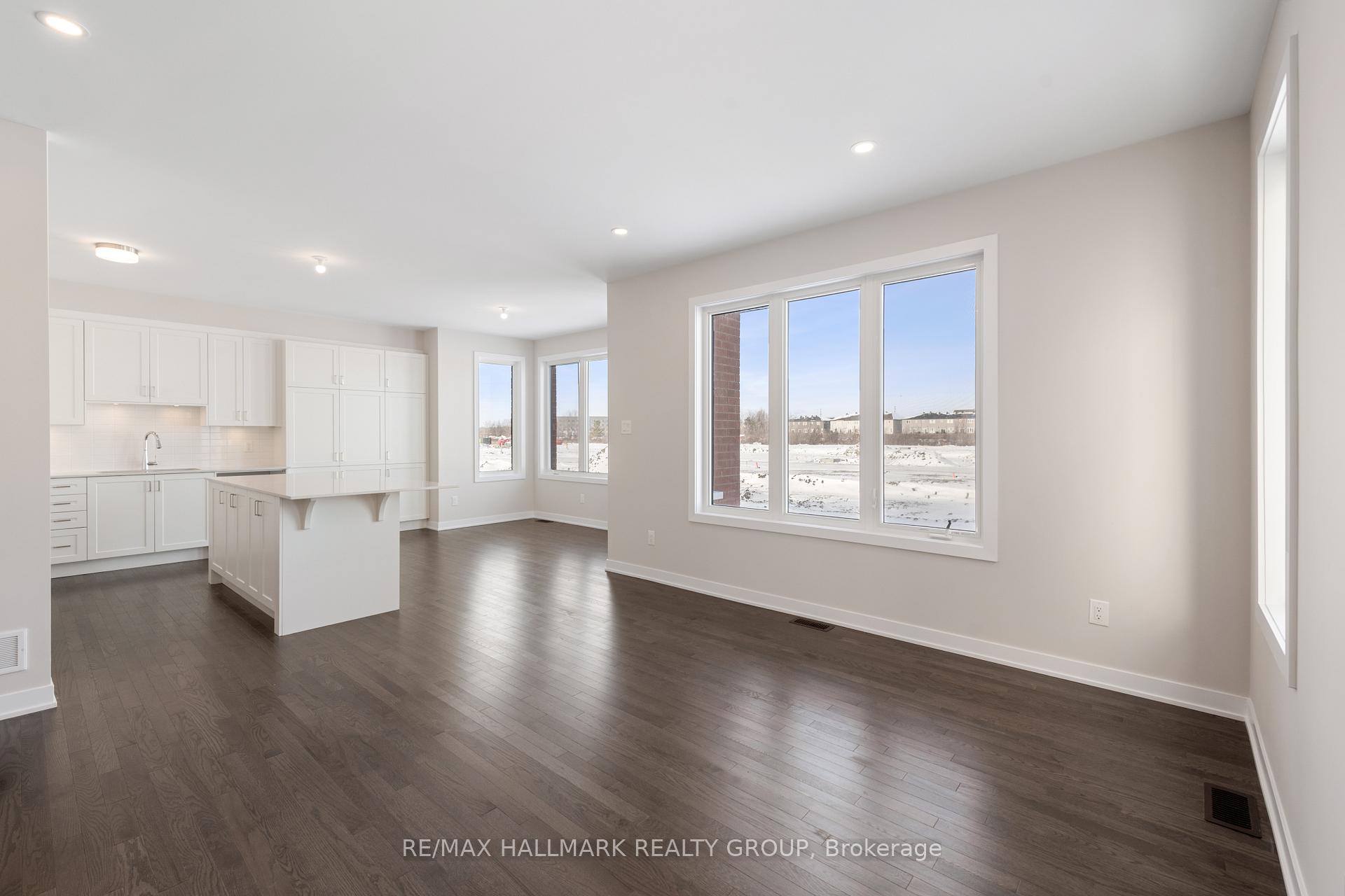 Photo 4 of 162 Conservancy Drive, Ottawa, Barrhaven - Heritage Park — HOMEH