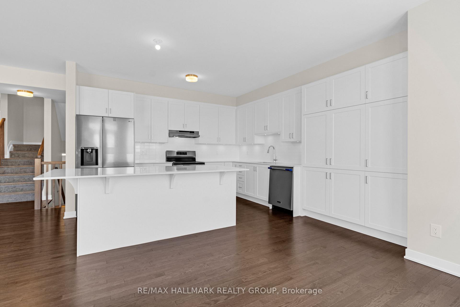 Photo 7 of 162 Conservancy Drive, Ottawa, Barrhaven - Heritage Park — HOMEH