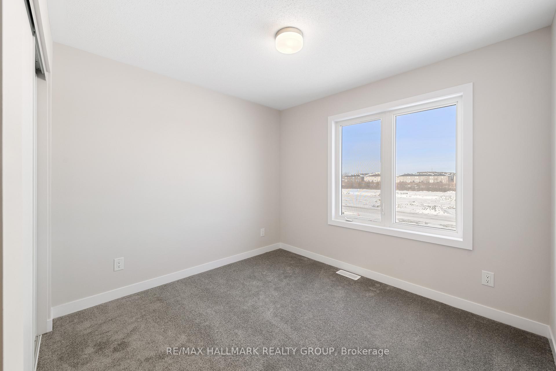 Photo 14 of 162 Conservancy Drive, Ottawa, Barrhaven - Heritage Park — HOMEH