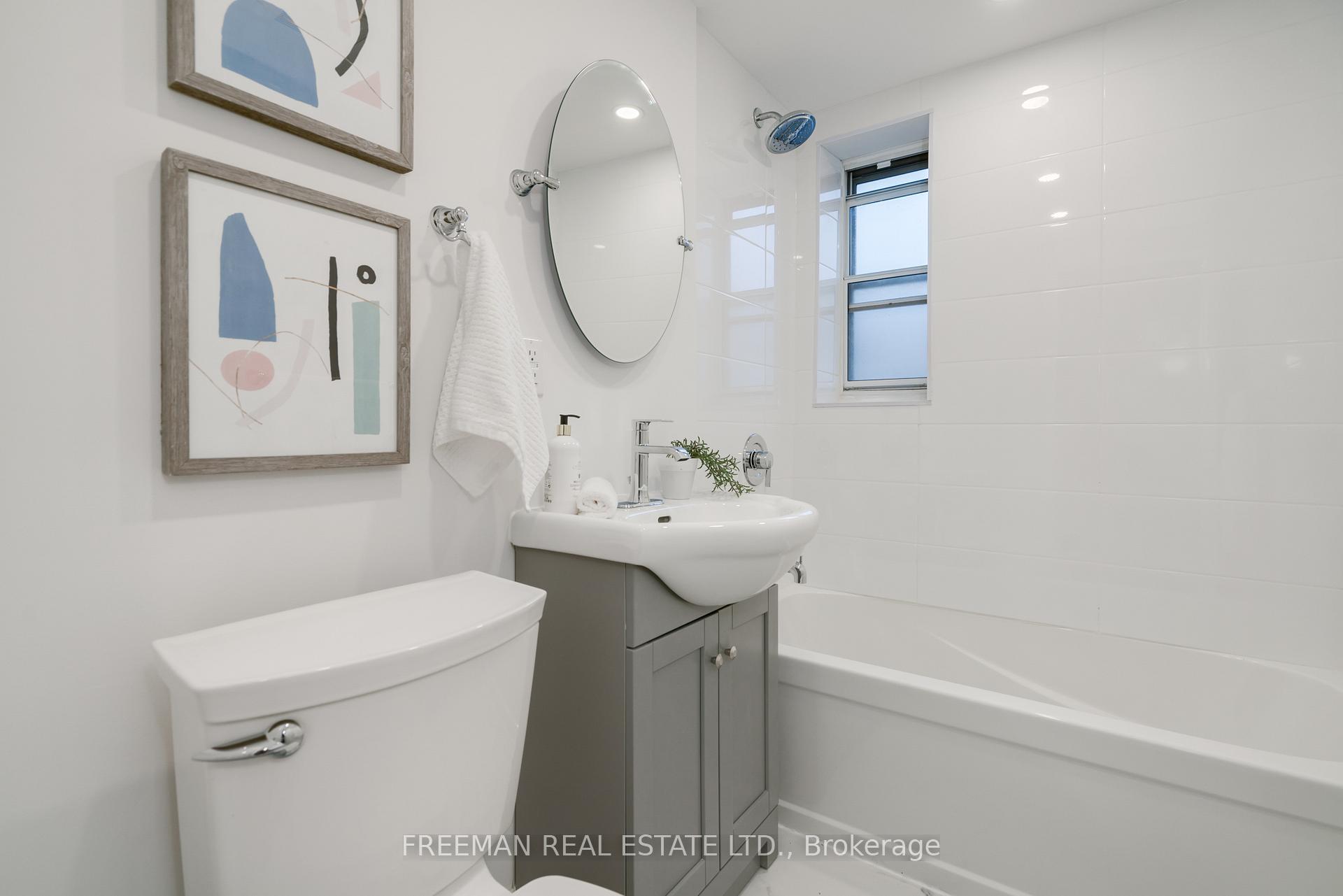 Photo 7 of Unit 313, 2707 Yonge Street, Toronto, Lawrence Park South — HOMEH