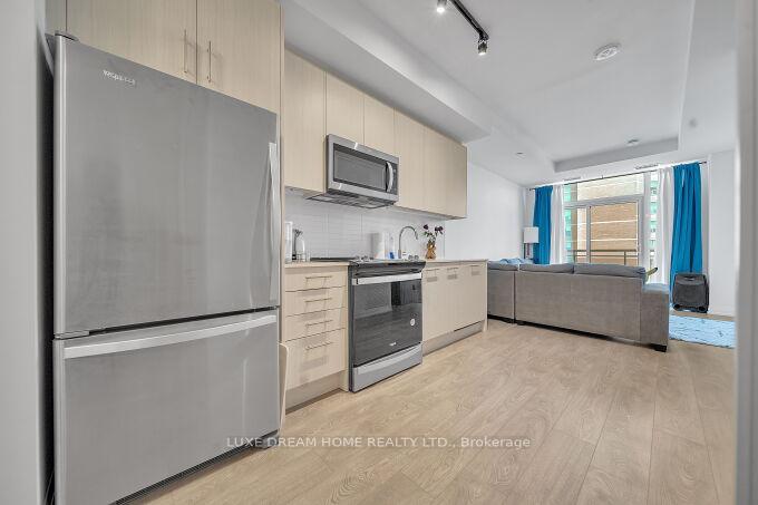 Photo 12 of Unit 810, 286 Main Street, Toronto, East End-Danforth — HOMEH