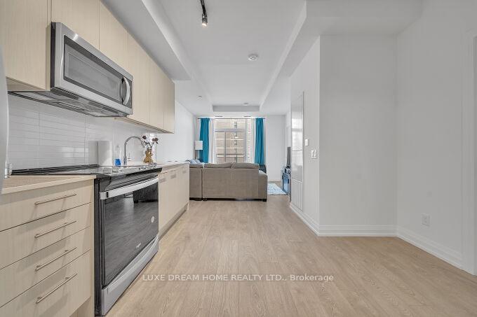 Photo 13 of Unit 810, 286 Main Street, Toronto, East End-Danforth — HOMEH