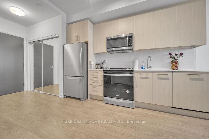 Photo 16 of Unit 810, 286 Main Street, Toronto, East End-Danforth — HOMEH