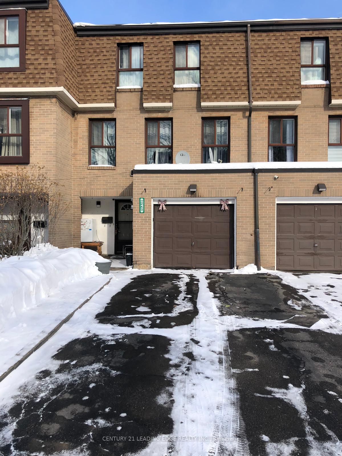 Front of Unit 135, 245 Fleetwood Crescent