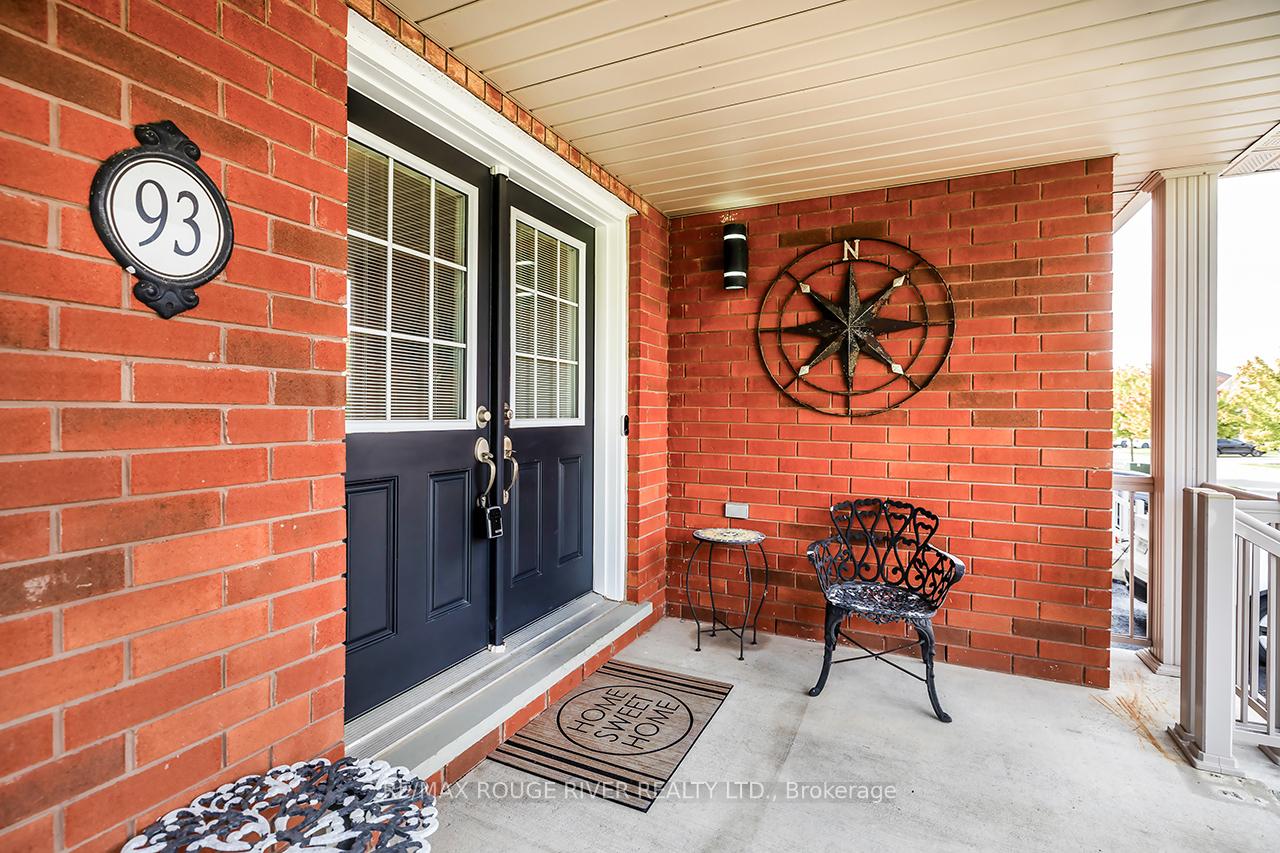Photo 5 of 93 Bathgate Crescent, Clarington, Courtice — HOMEH