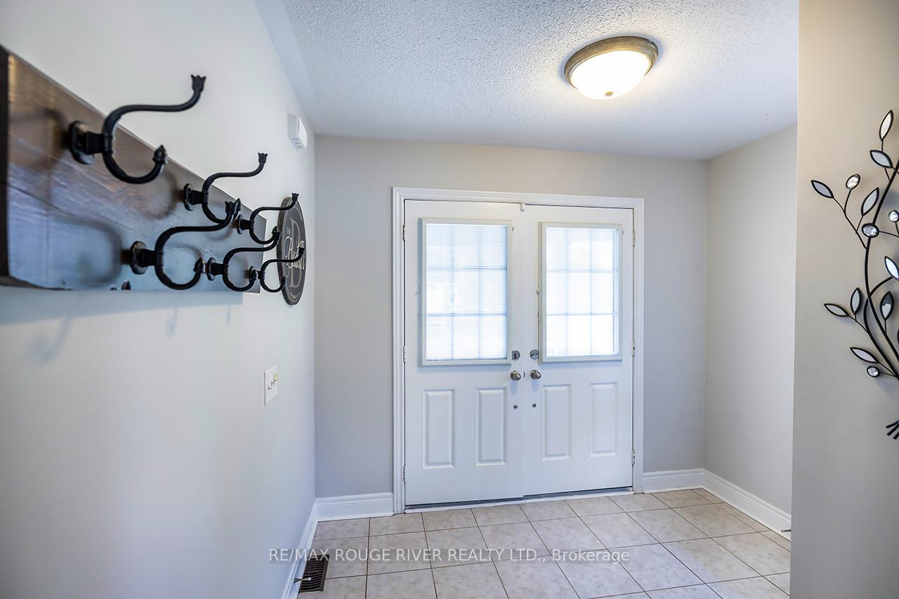 Photo 7 of 93 Bathgate Crescent, Clarington, Courtice — HOMEH