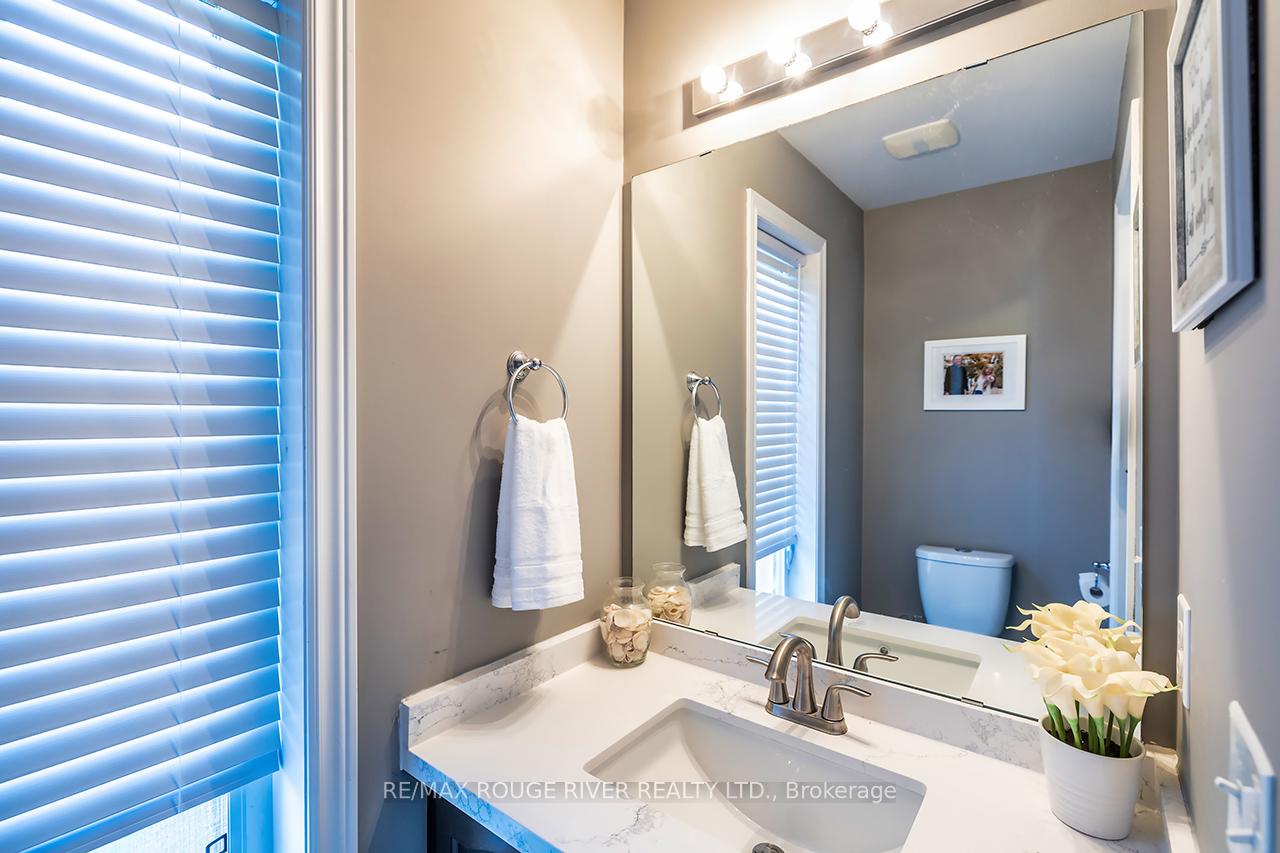 Photo 8 of 93 Bathgate Crescent, Clarington, Courtice — HOMEH