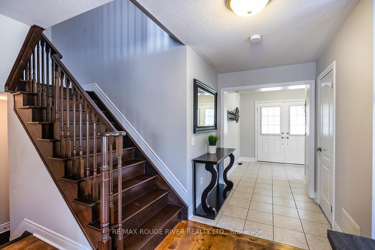 Photo 9 of 93 Bathgate Crescent, Clarington, Courtice — HOMEH
