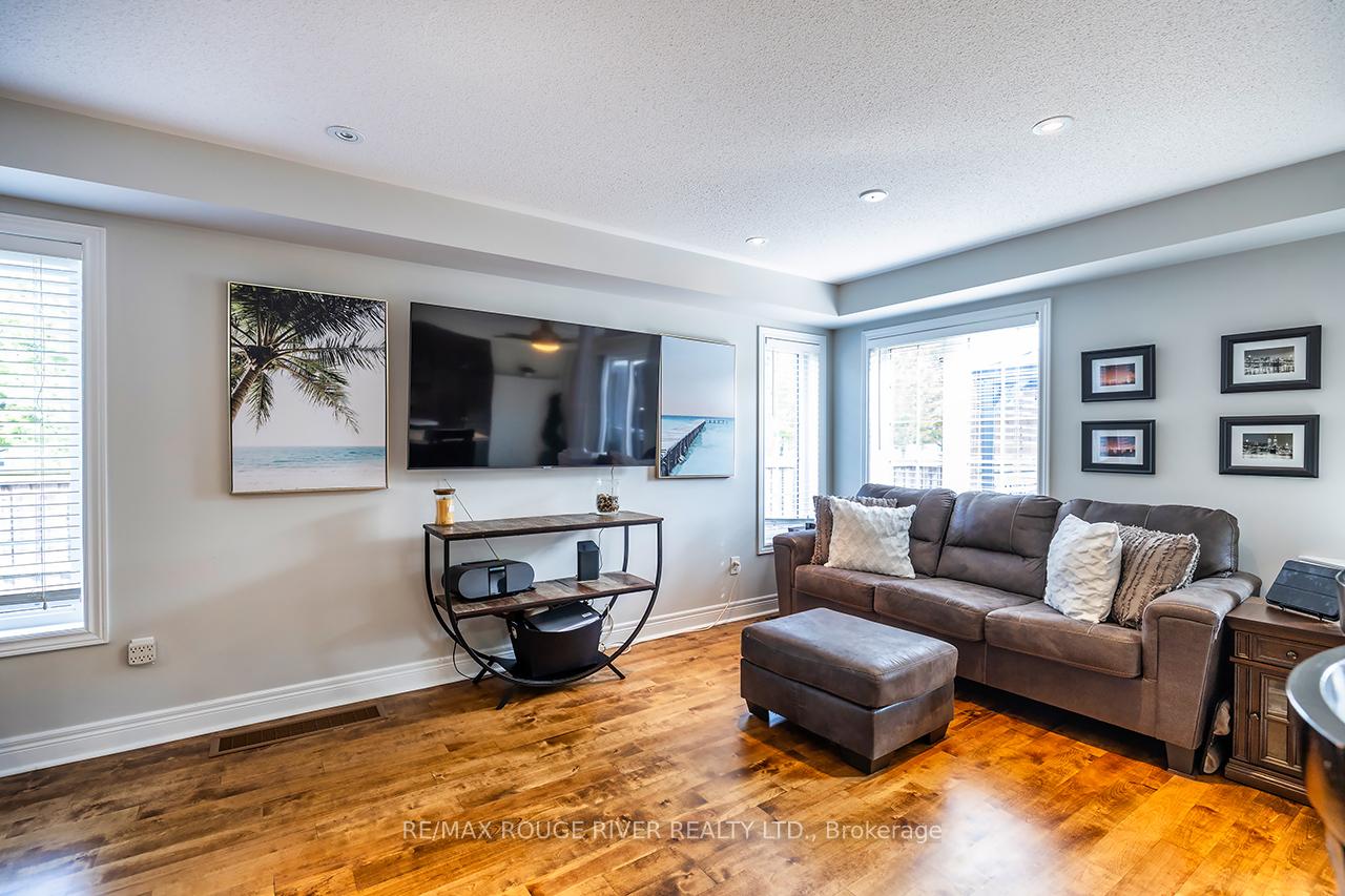 Photo 15 of 93 Bathgate Crescent, Clarington, Courtice — HOMEH
