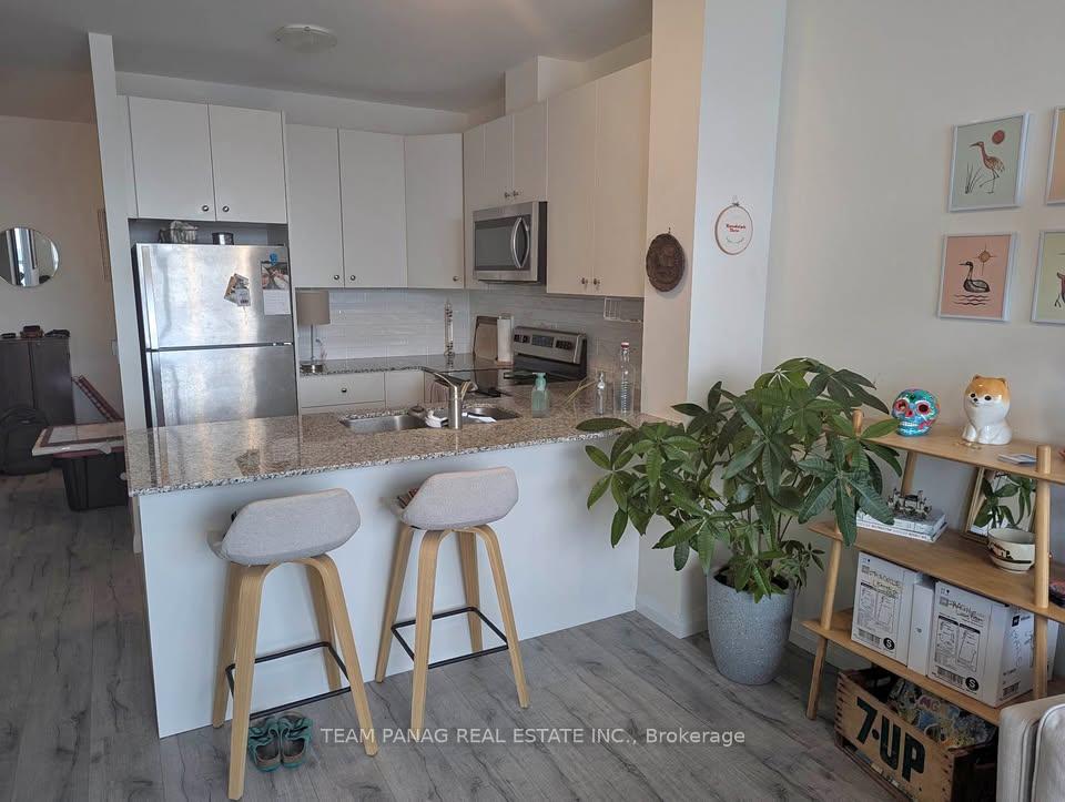 Photo 5 of Unit 901, 104 Garment Street, Kitchener — HOMEH