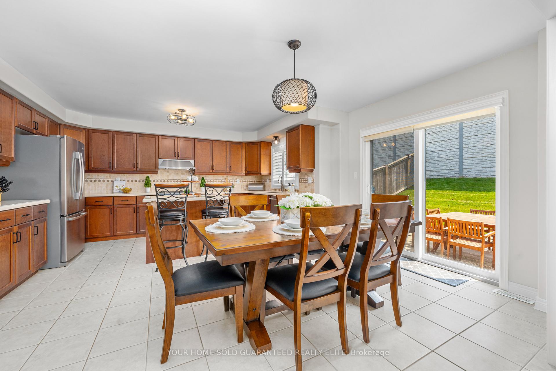 Photo 7 of 78 Lorne Avenue, Grimsby, Grimsby Beach — HOMEH
