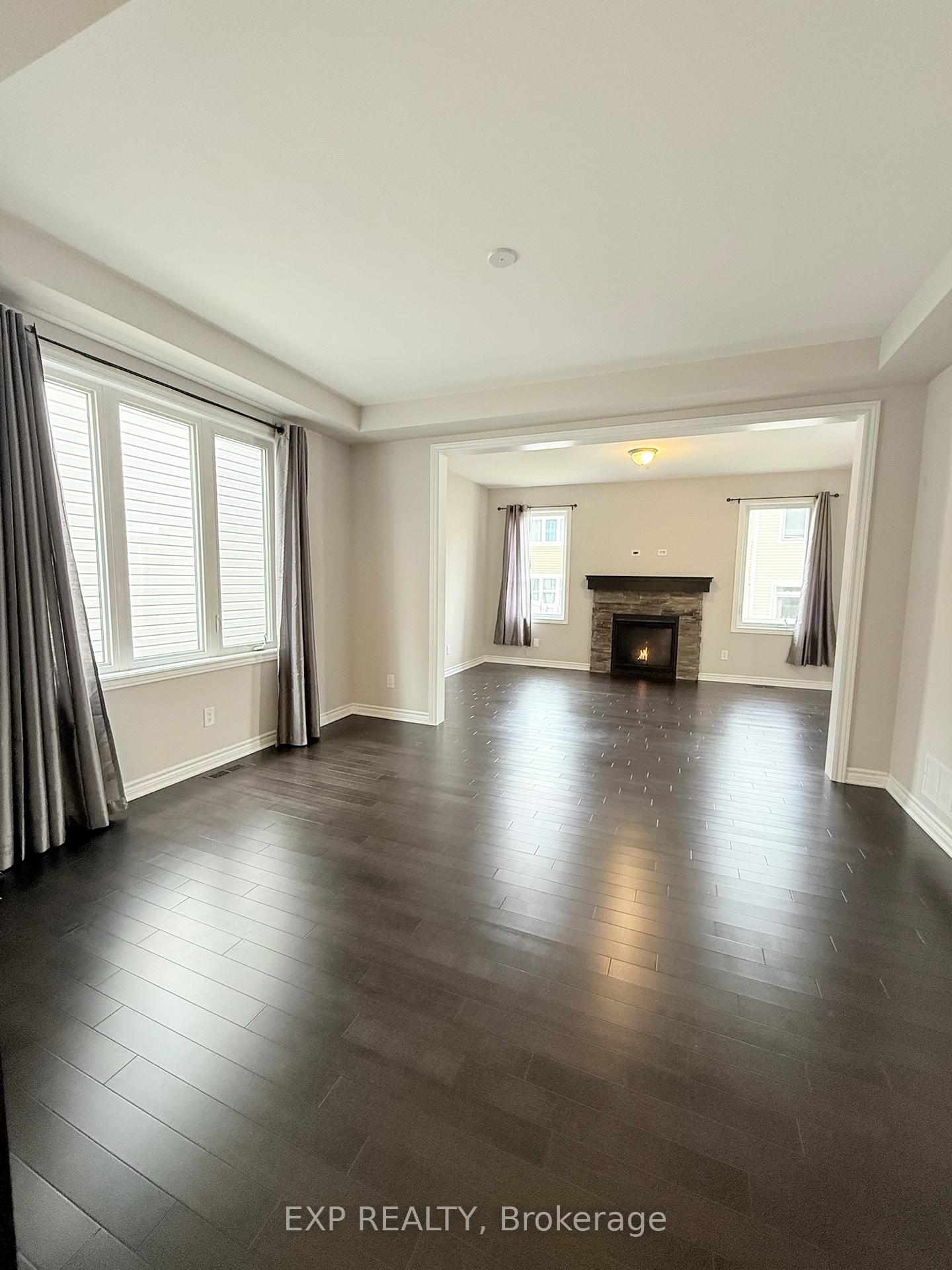 Photo 6 of 712 Devario Crescent, Ottawa, Barrhaven - Half Moon Bay — HOMEH