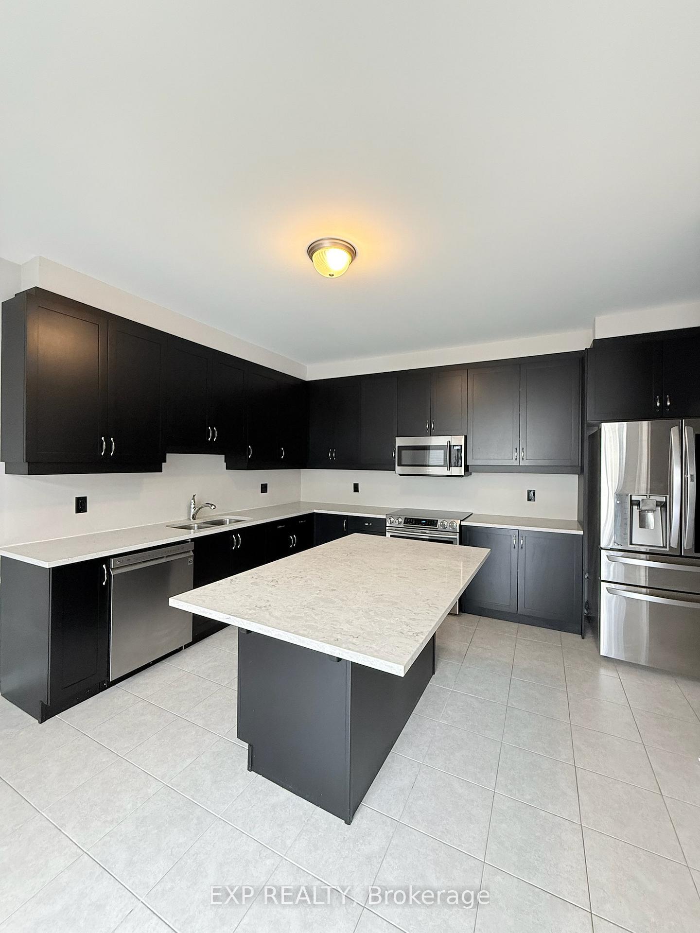 Photo 7 of 712 Devario Crescent, Ottawa, Barrhaven - Half Moon Bay — HOMEH