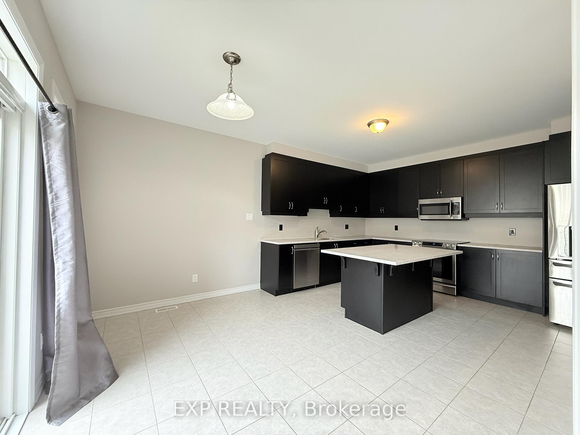 Photo 10 of 712 Devario Crescent, Ottawa, Barrhaven - Half Moon Bay — HOMEH
