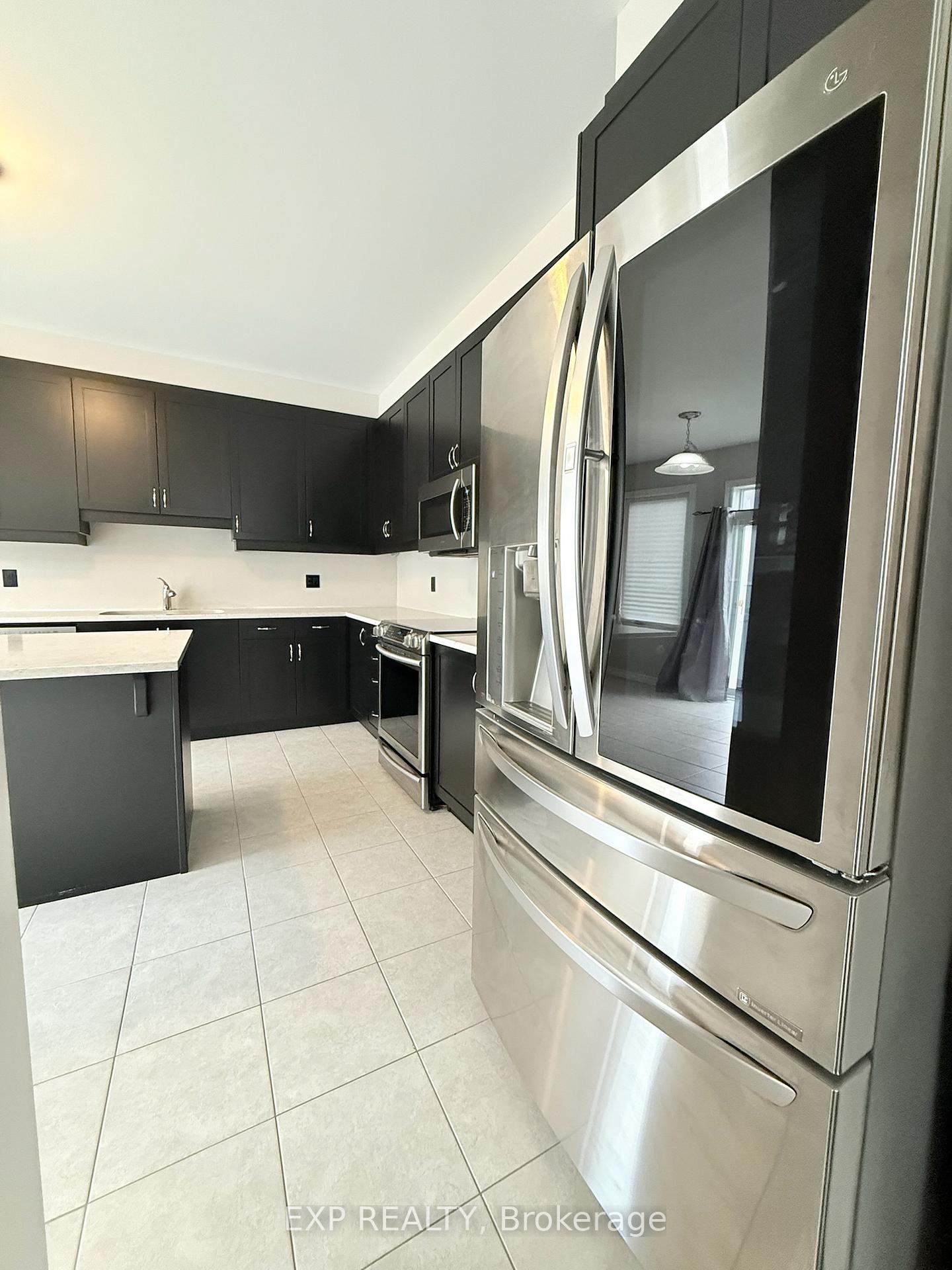 Photo 12 of 712 Devario Crescent, Ottawa, Barrhaven - Half Moon Bay — HOMEH
