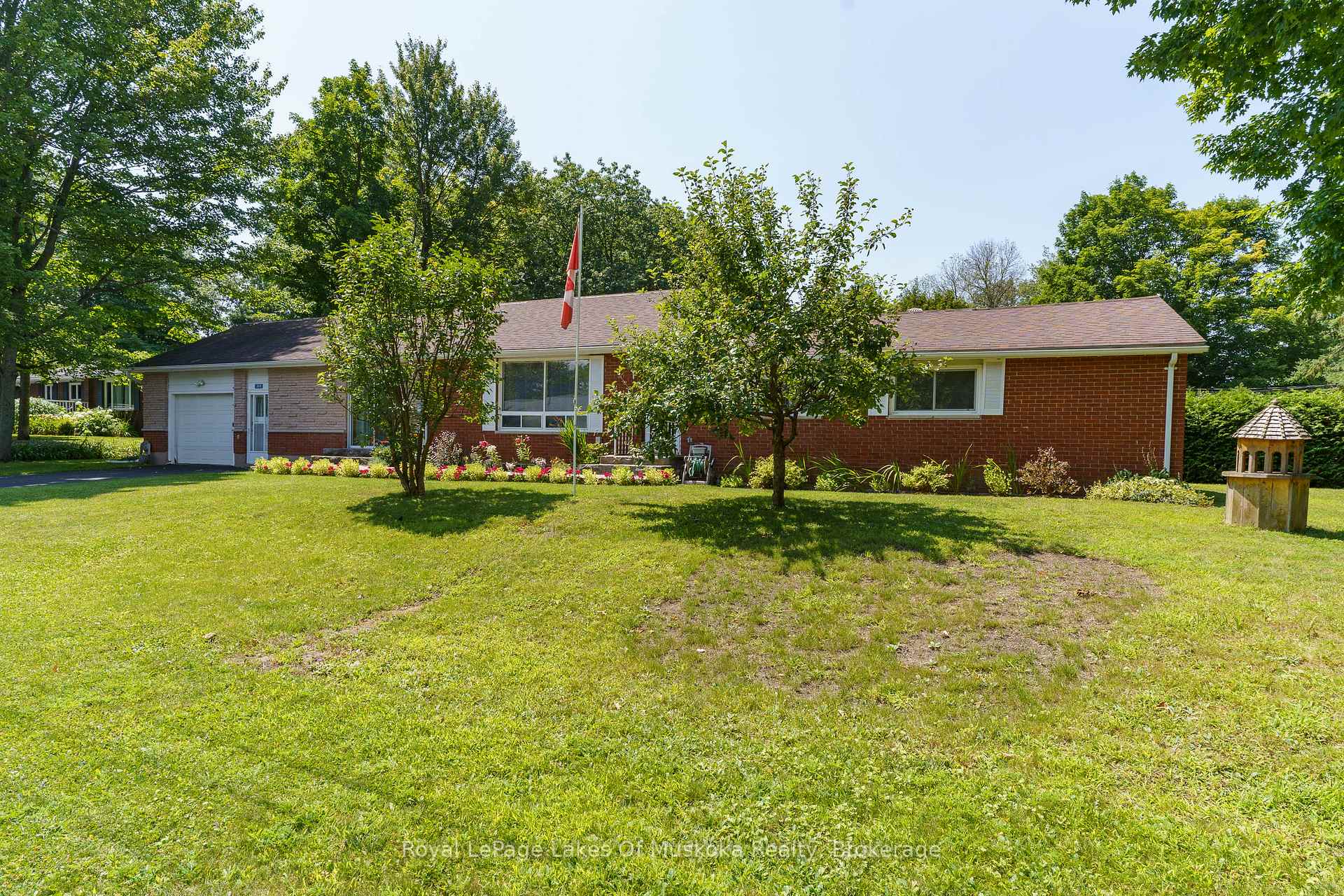 Photo 4 of 205 Wanda Miller Road, Gravenhurst, Muskoka (S) — HOMEH