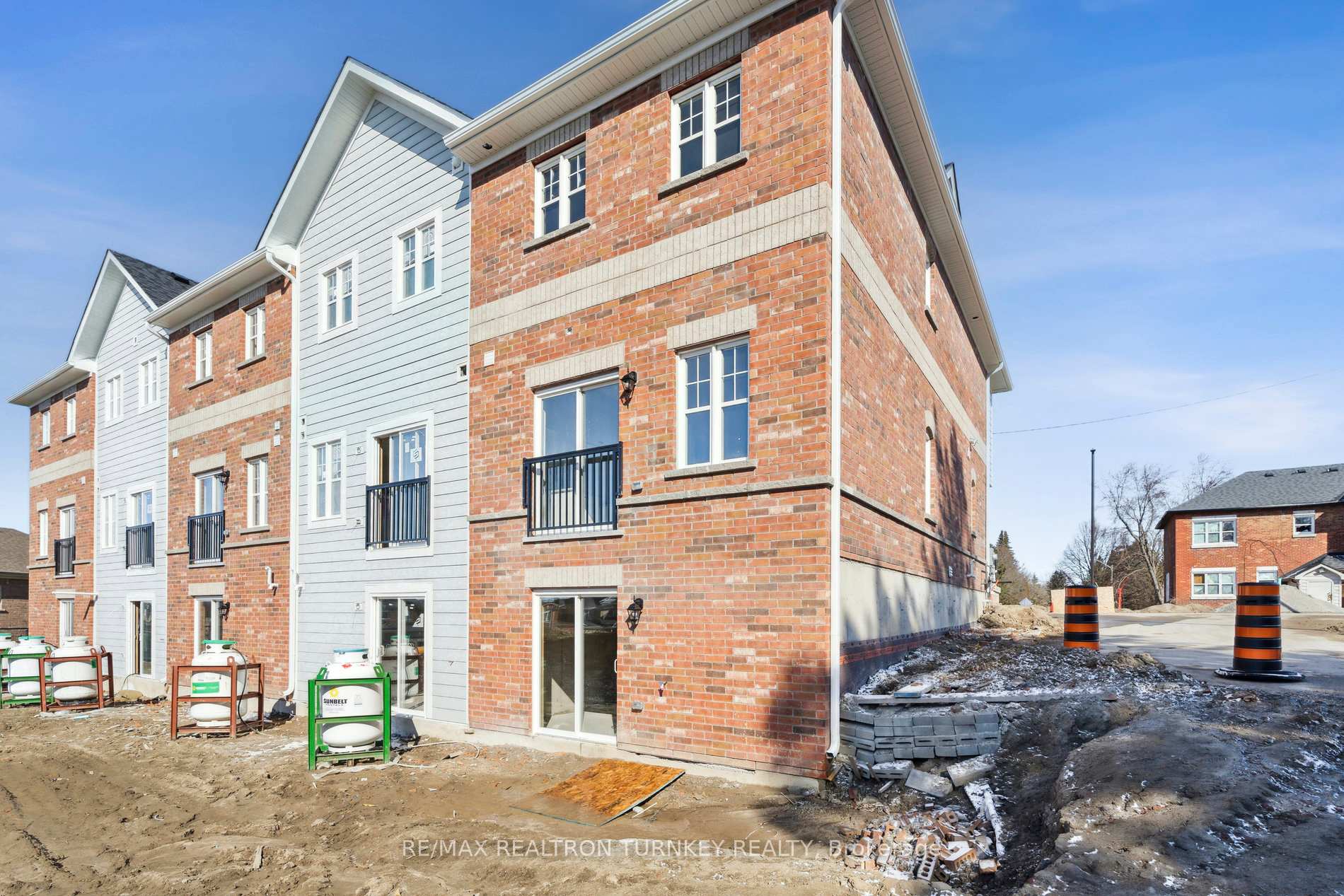 Photo 10 of 15 Ravenscraig Place, Innisfil, Cookstown — HOMEH
