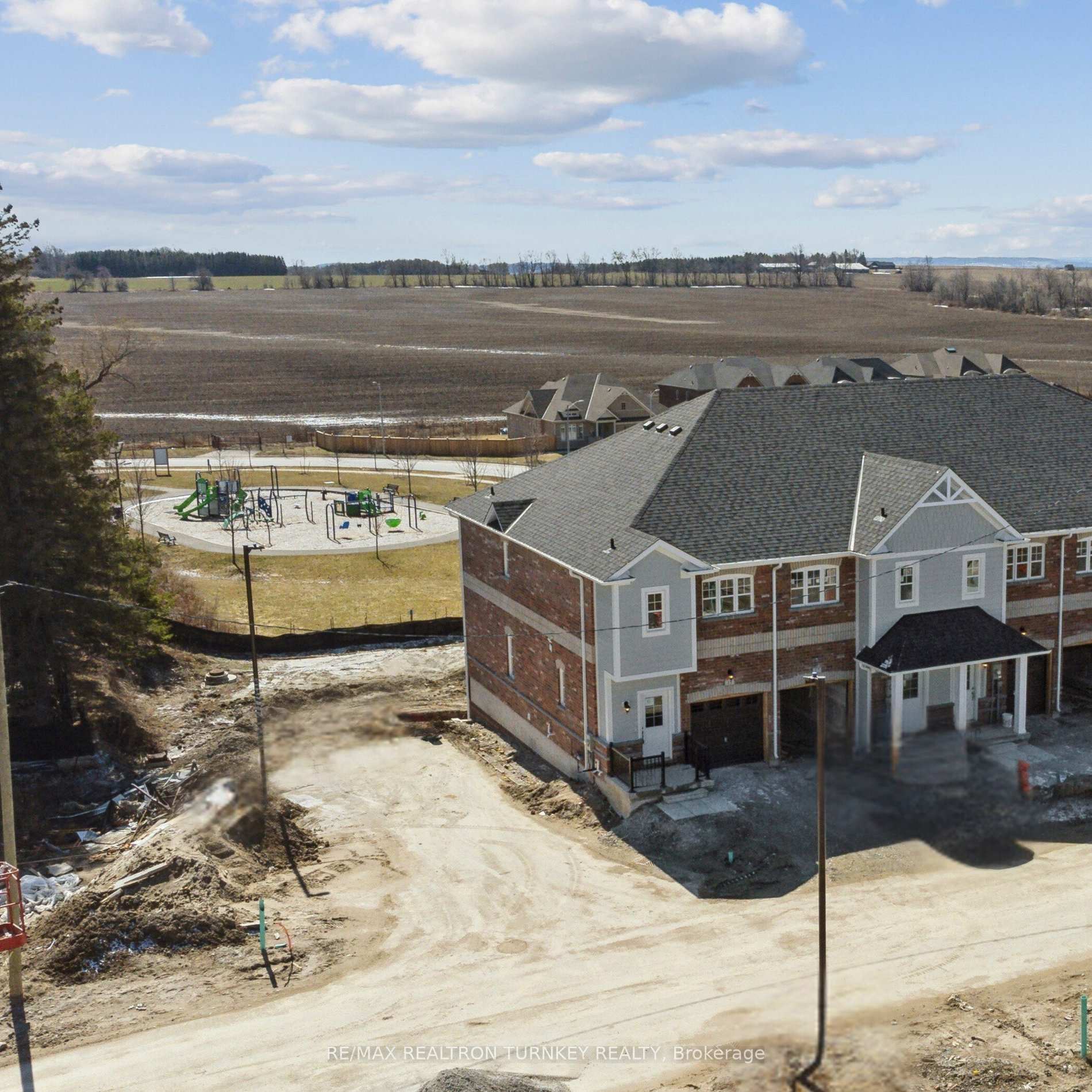 Photo 11 of 15 Ravenscraig Place, Innisfil, Cookstown — HOMEH