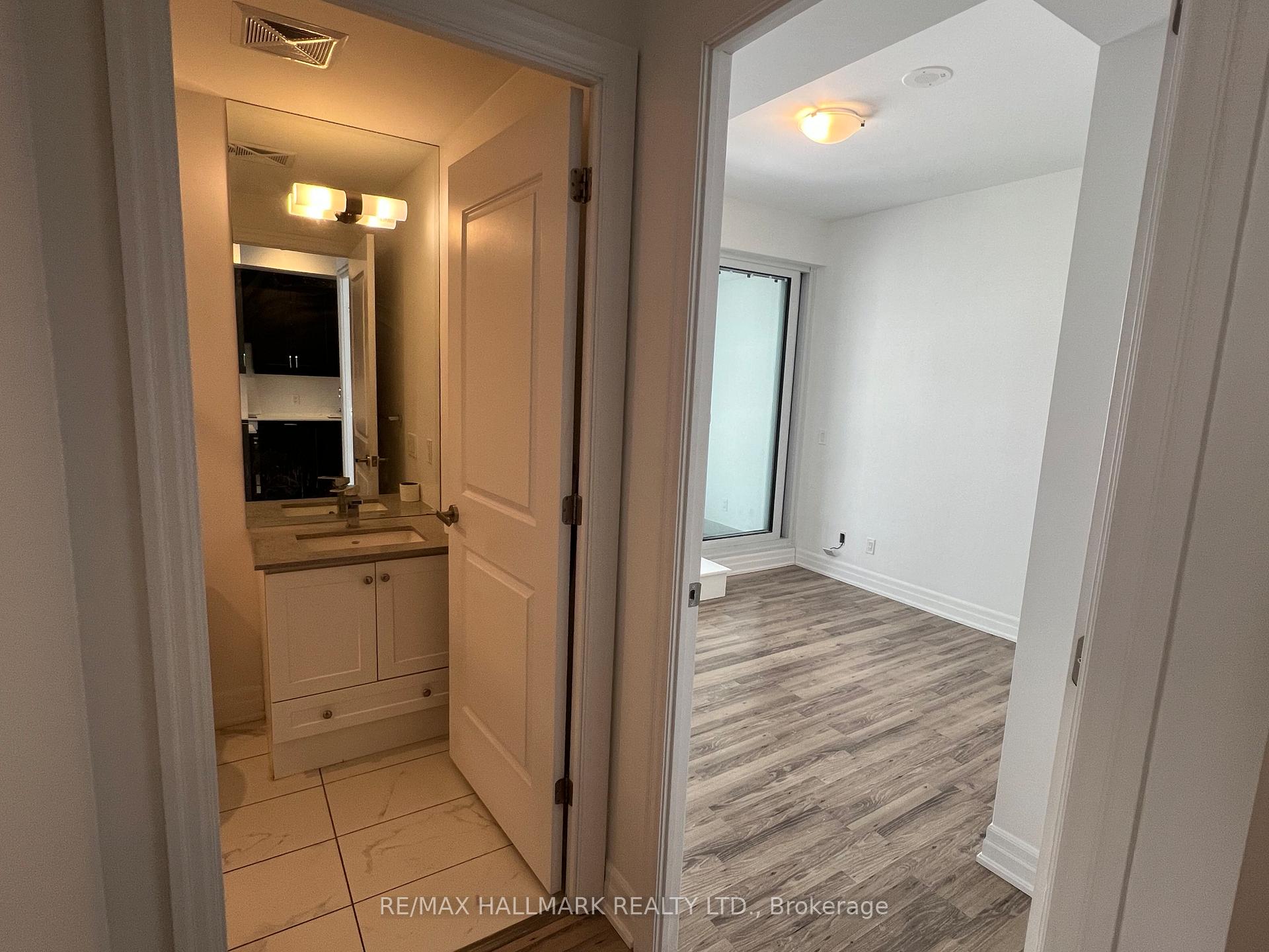 Photo 10 of Unit 1603, 9085 Jane Street, Vaughan, Concord — HOMEH