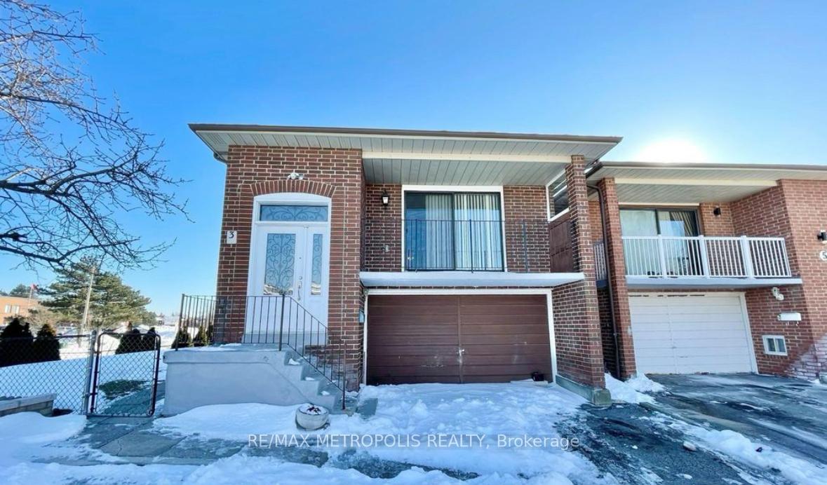Photo 20 of Unit UPPER & LOWER, 3 Prairie Dunes Place, Vaughan, Glen Shields — HOMEH