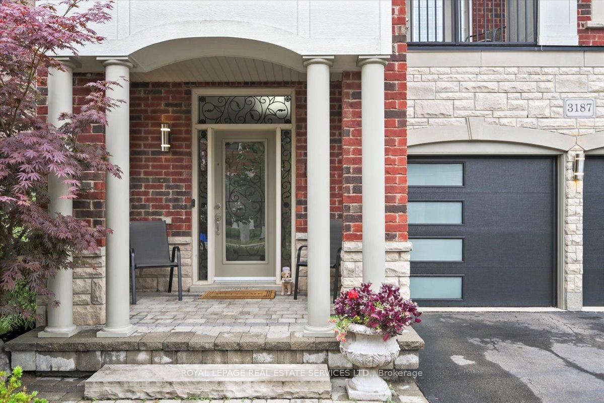 Photo 3 of 3187 Cotter Road, Burlington, Alton — HOMEH