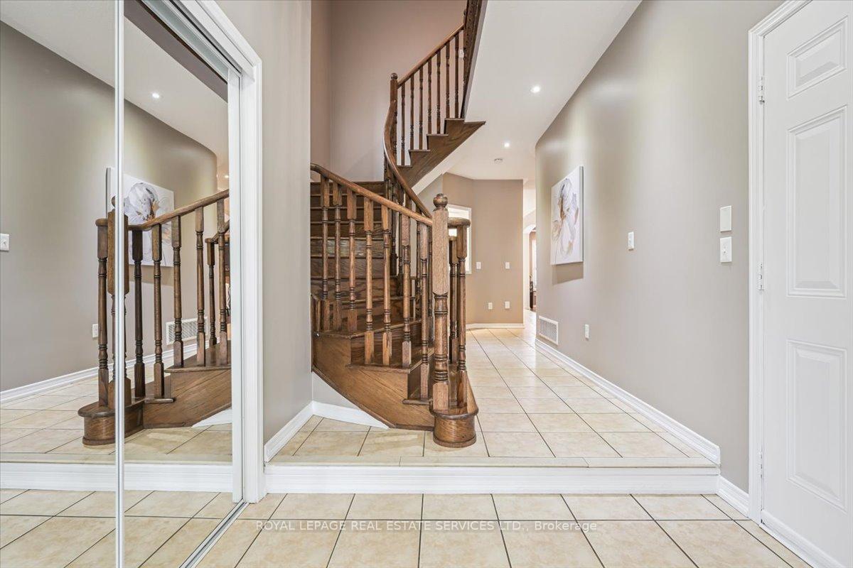 Photo 4 of 3187 Cotter Road, Burlington, Alton — HOMEH