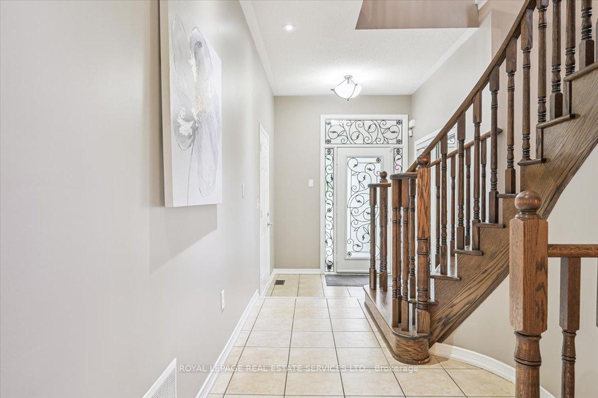 Photo 5 of 3187 Cotter Road, Burlington, Alton — HOMEH