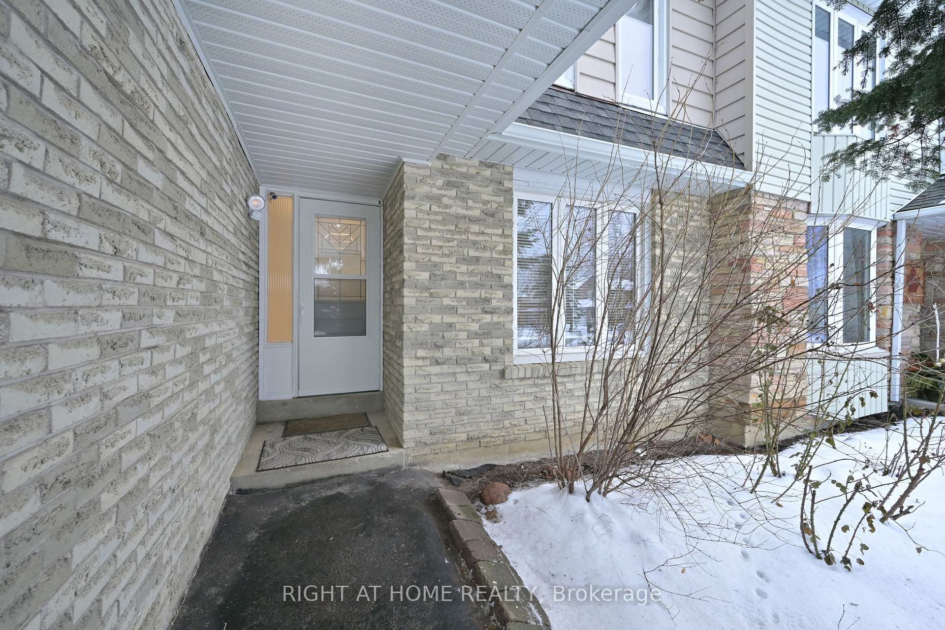 Photo 17 of 82 Leacrest Street, Brampton, Westgate — HOMEH