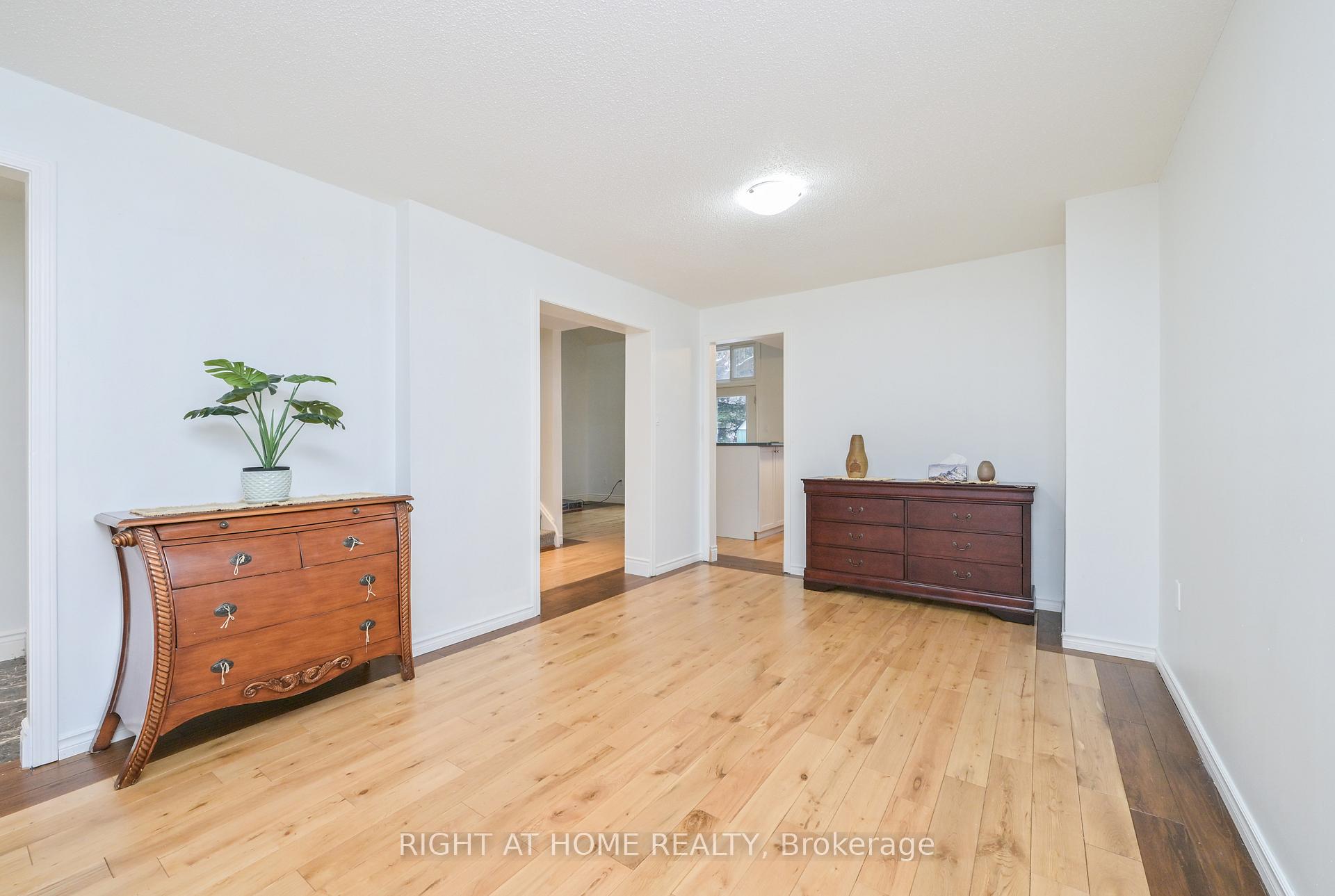 Photo 18 of 82 Leacrest Street, Brampton, Westgate — HOMEH