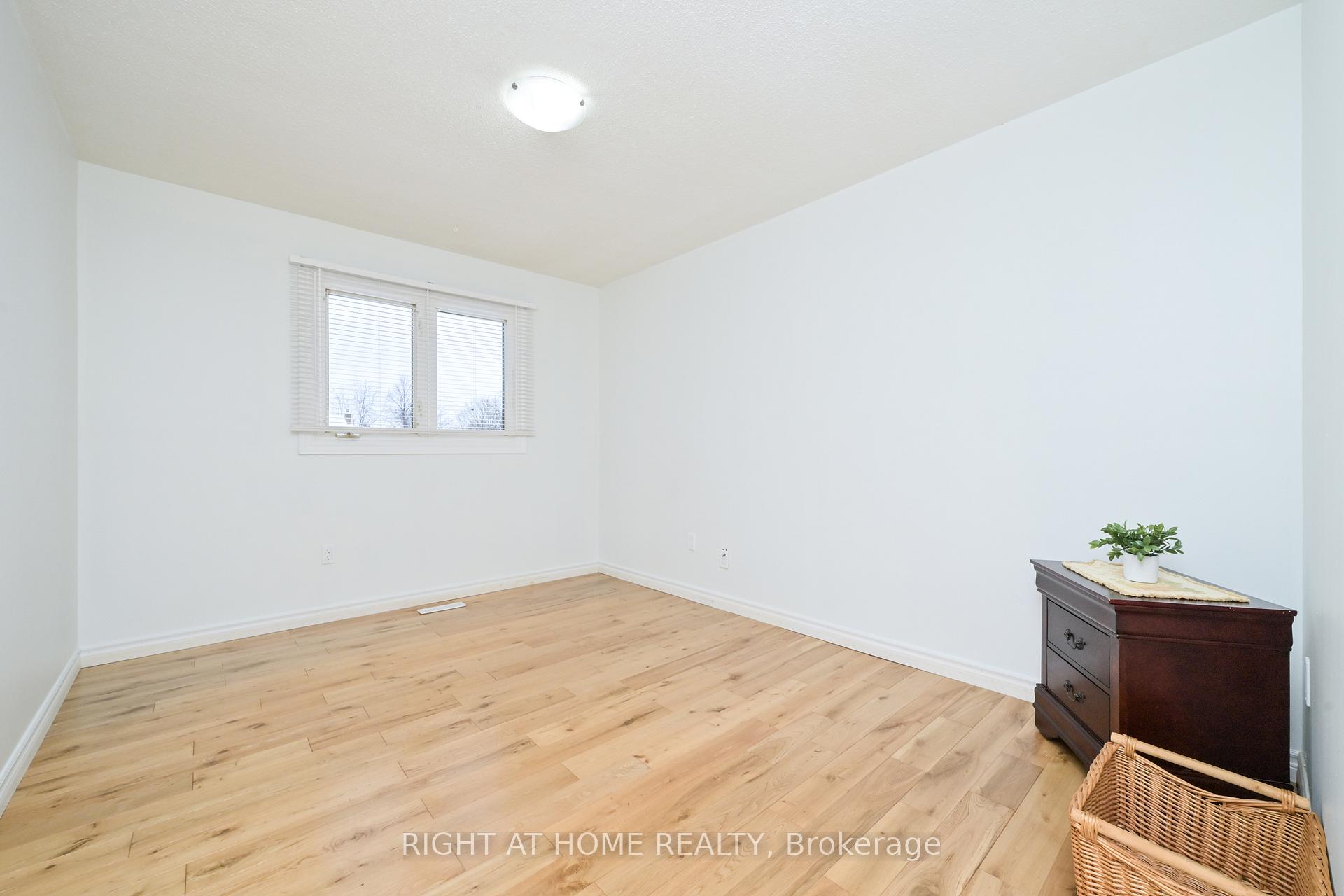 Photo 28 of 82 Leacrest Street, Brampton, Westgate — HOMEH