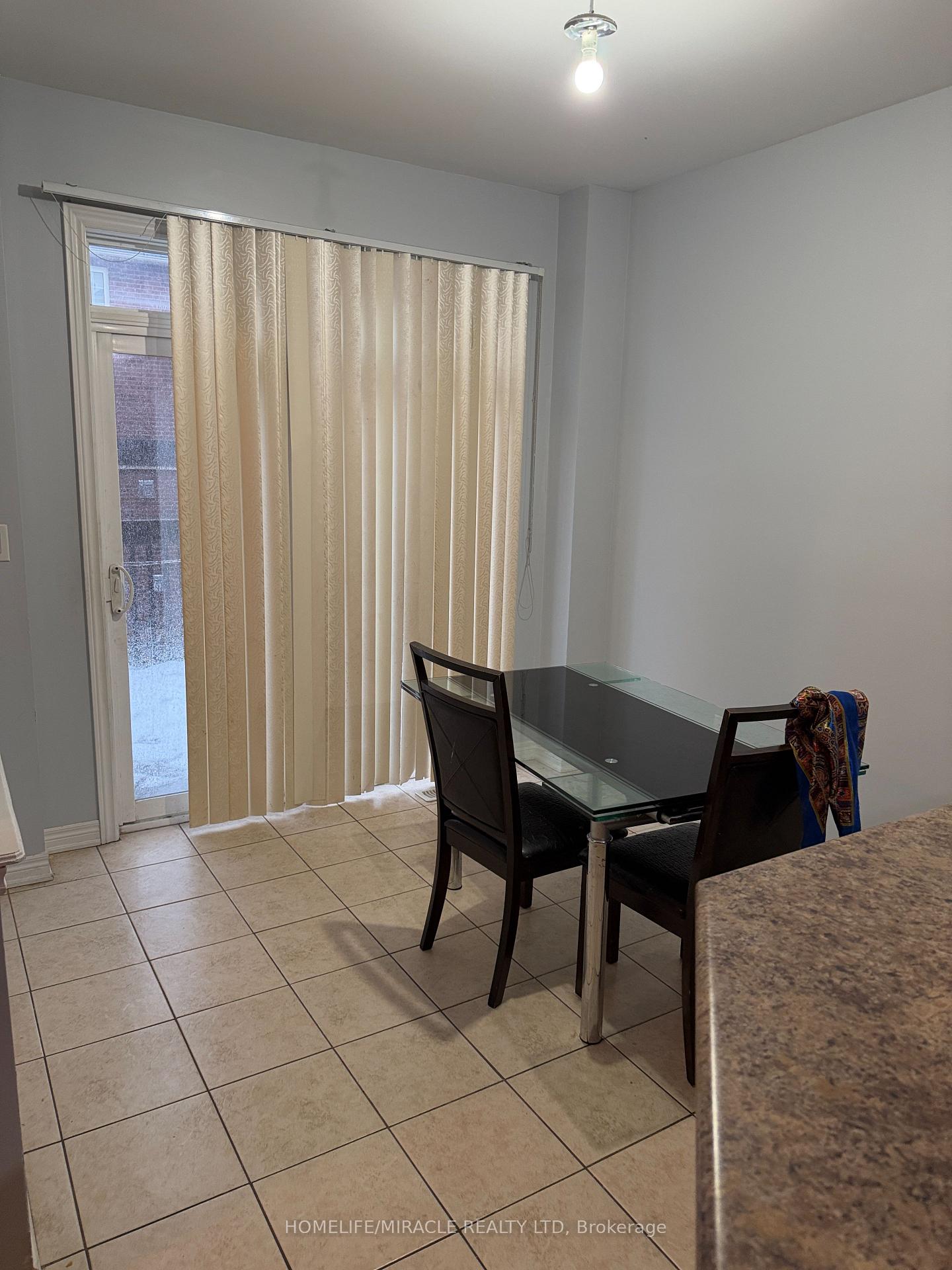 Photo 6 of 2251 Kwinter Road, Oakville, West Oak Trails — HOMEH