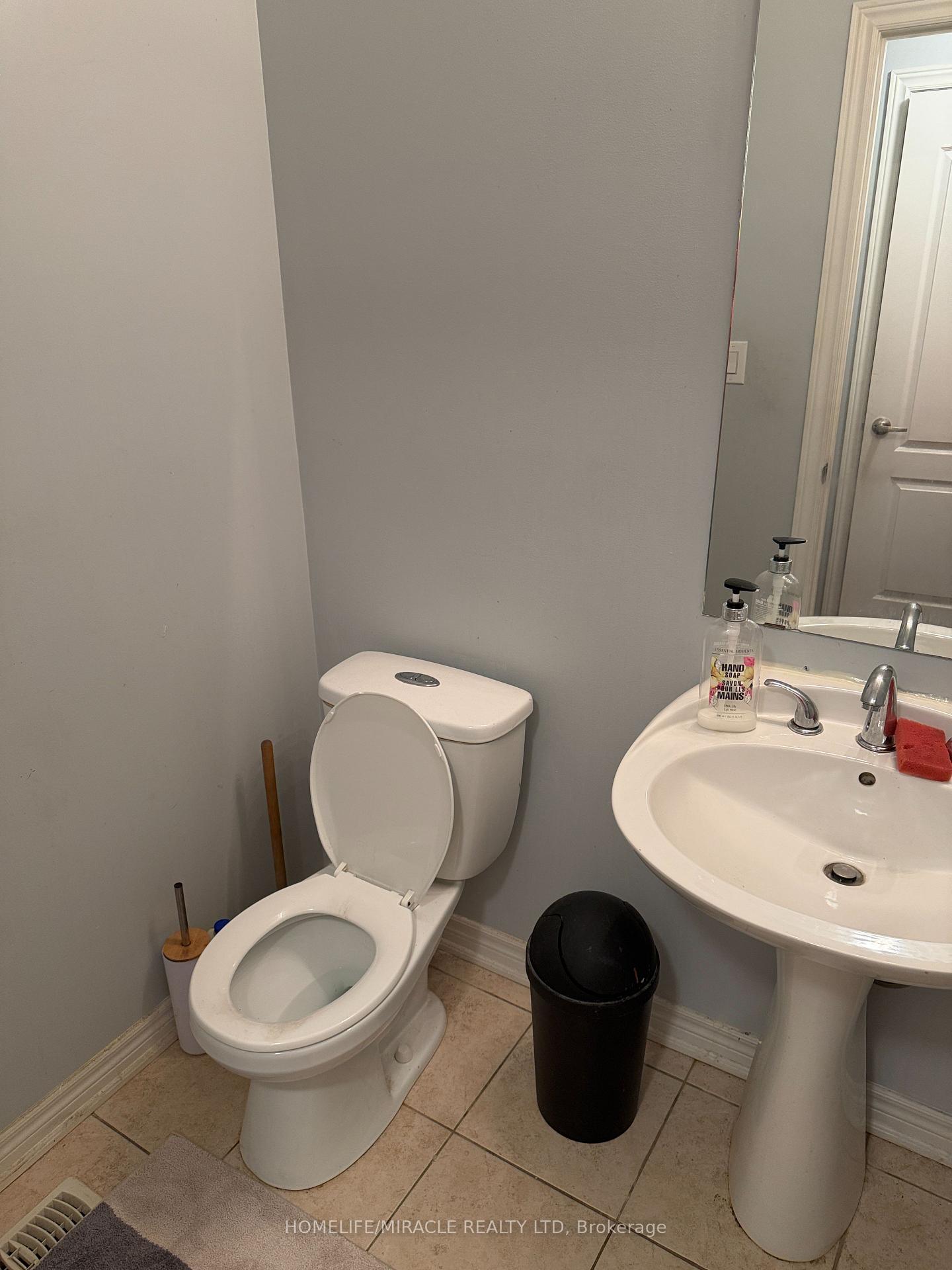 Photo 4 of 2251 Kwinter Road, Oakville, West Oak Trails — HOMEH