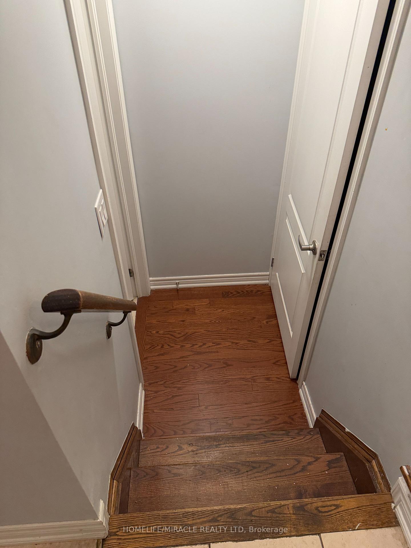Photo 14 of 2251 Kwinter Road, Oakville, West Oak Trails — HOMEH