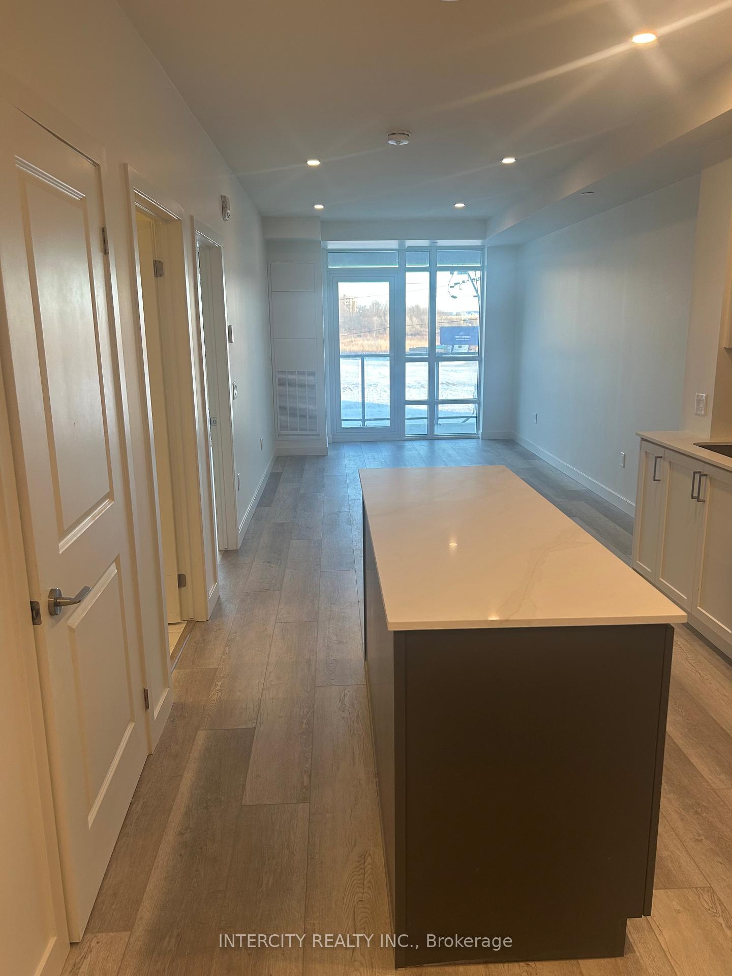 Photo 7 of Unit 216, 461 Green Road, Hamilton, Stoney Creek — HOMEH