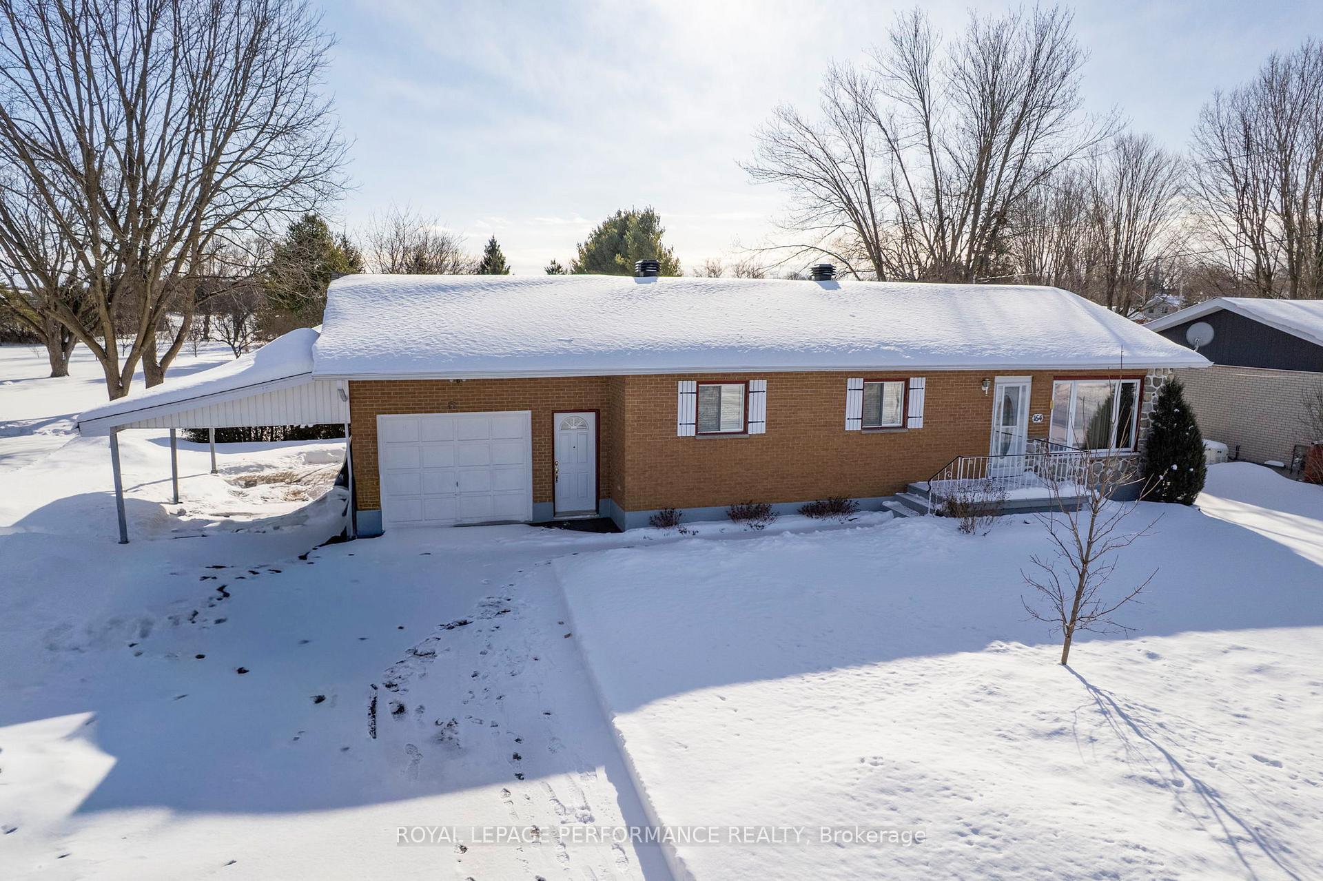 Photo 1 of 164 McCormick Road, North Glengarry, Alexandria — HOMEH